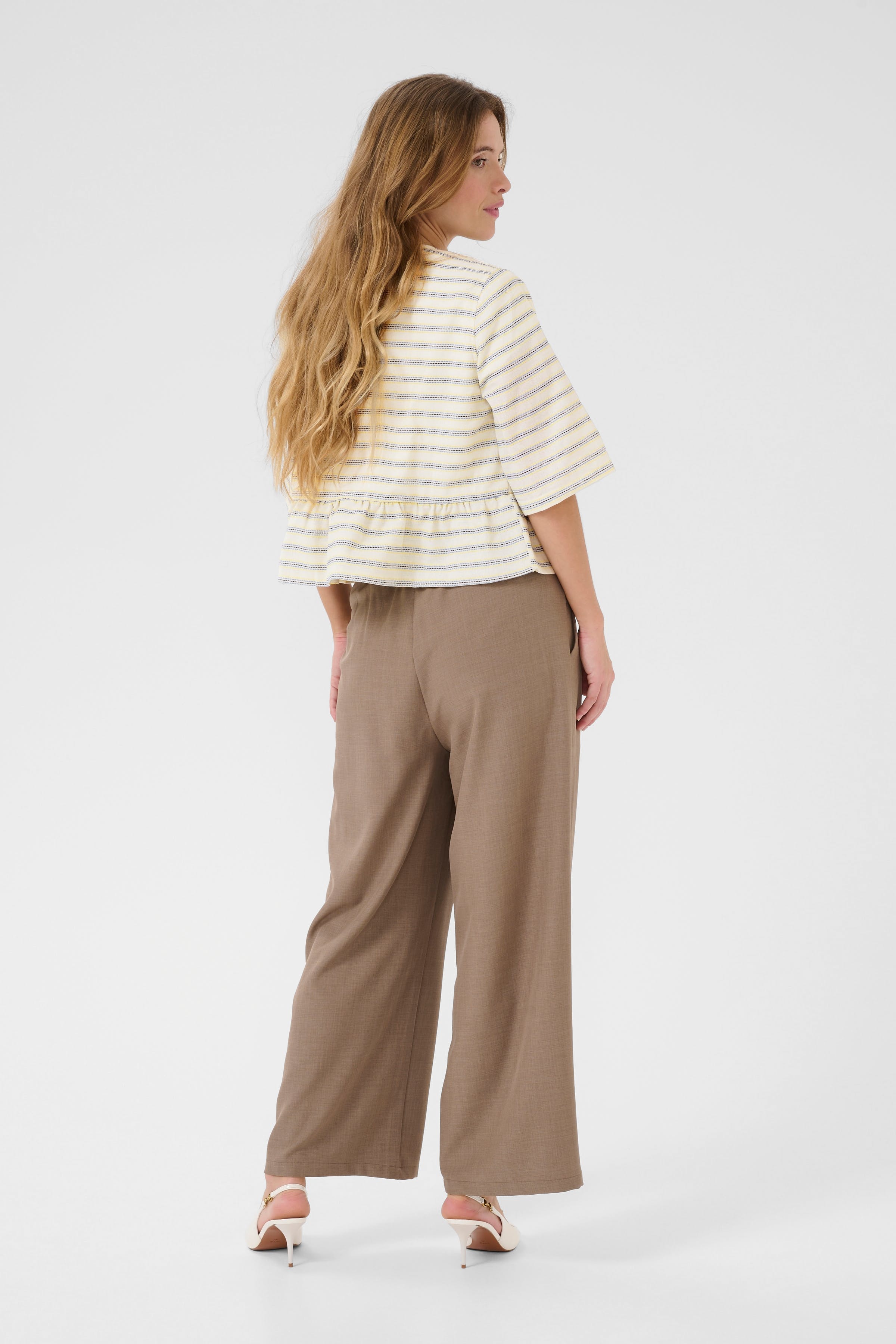 CUaxelle Causal jas LOOKBOOK BACK 50112422-120304