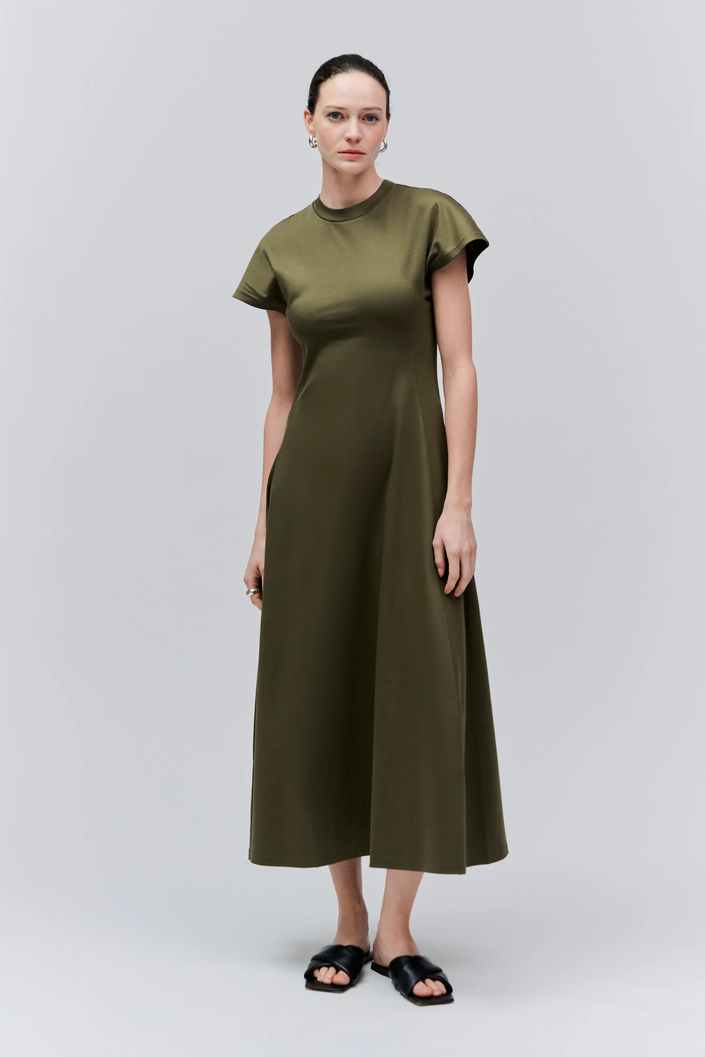 IONELA DRESS IN KHAKI / GREEN COLOUR