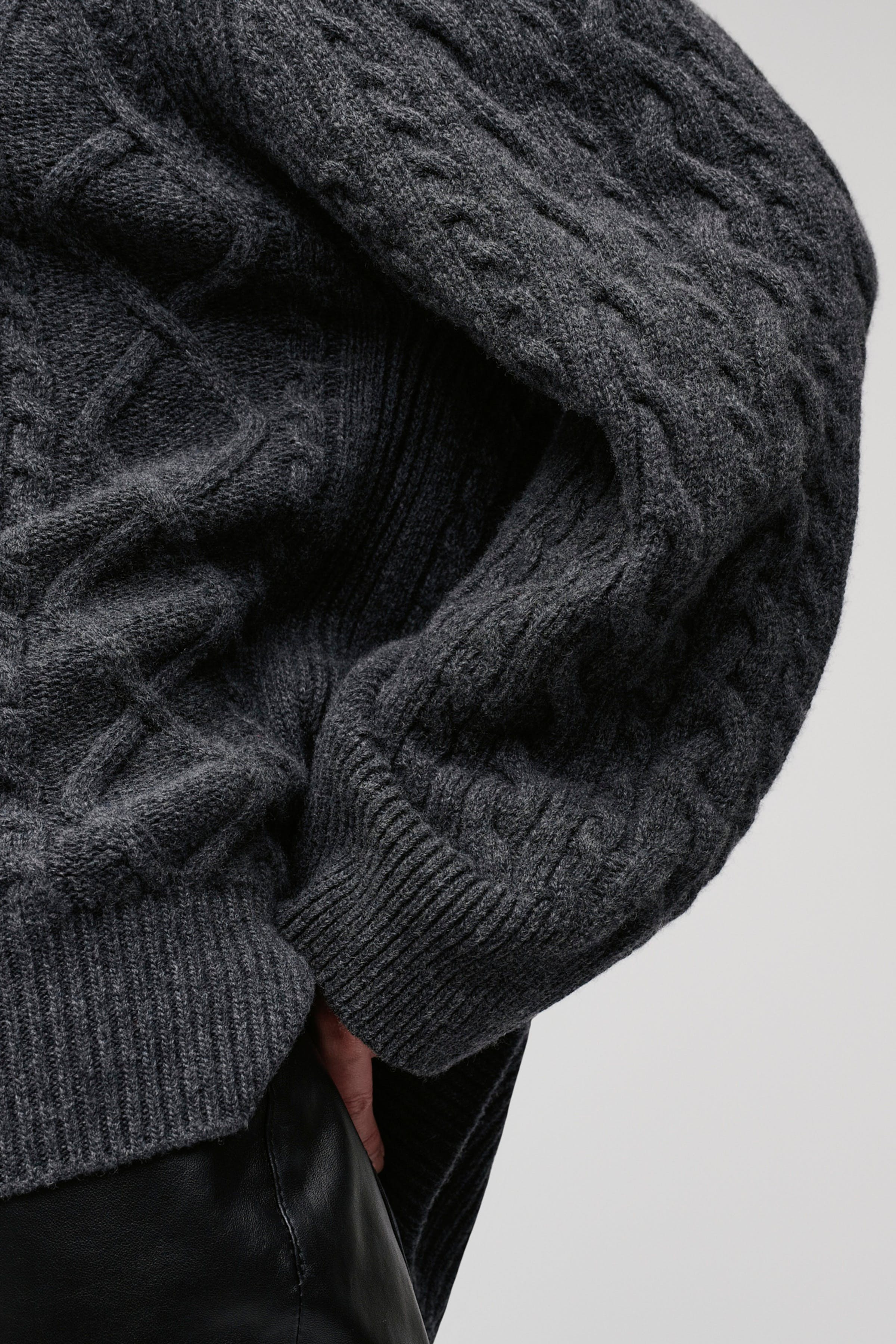 KLARINA Pullover LOOKBOOK DETAIL 30600377-GY949