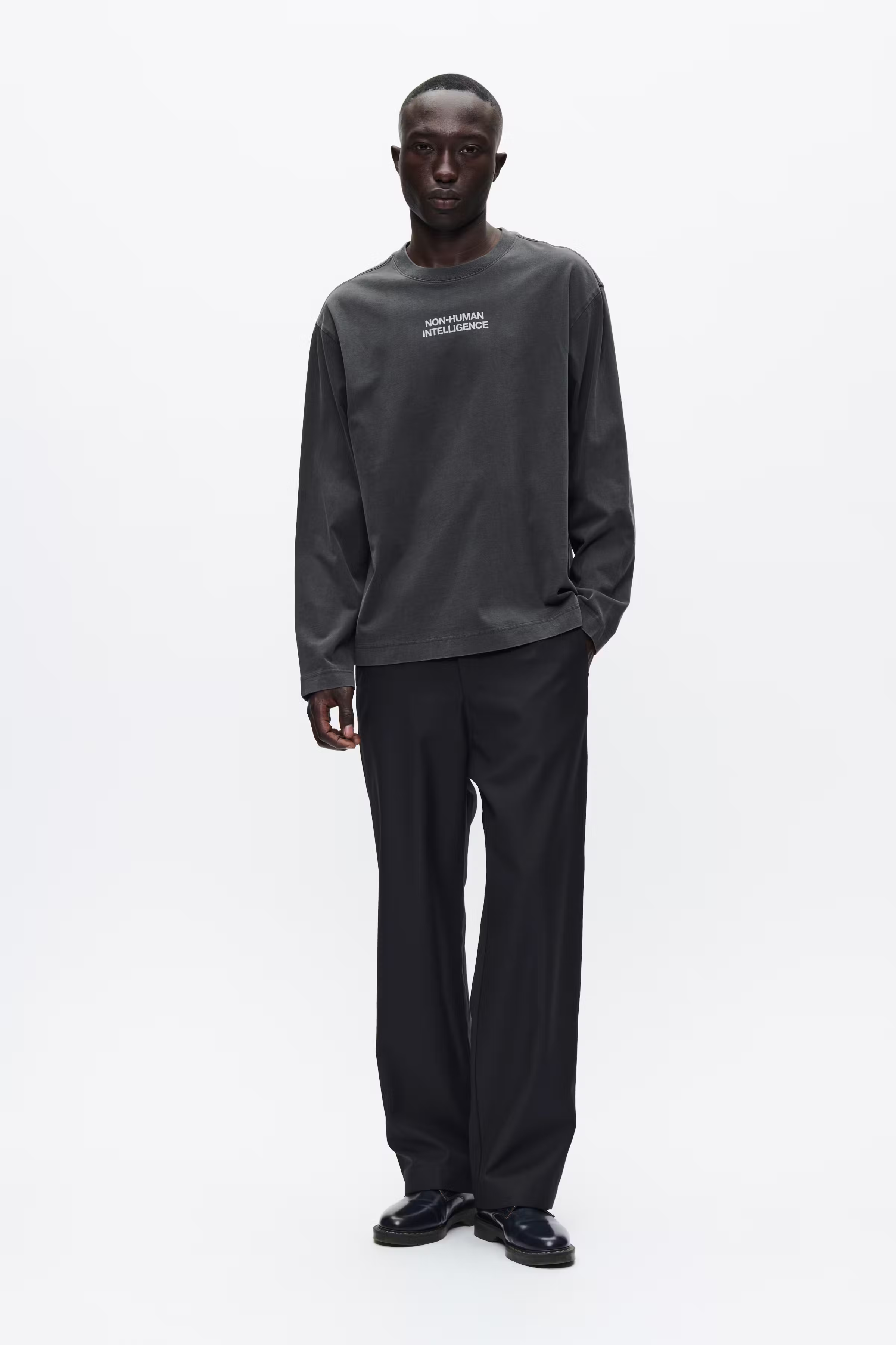WWRyan T-shirt LOOKBOOK FRONT 30251796-304420