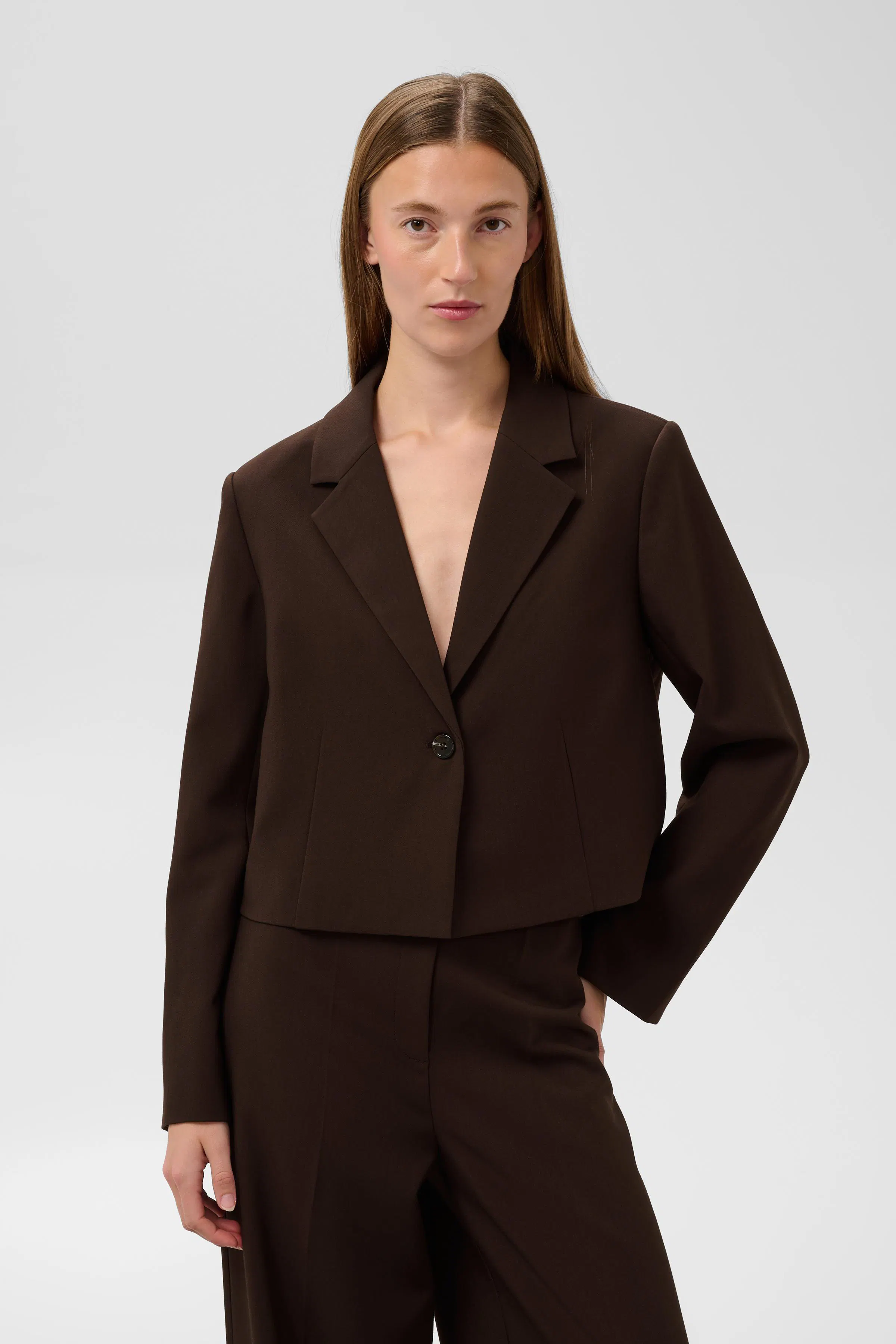 SLCorinne Cropped Blazer LOOKBOOK FRONT 30407631-191106