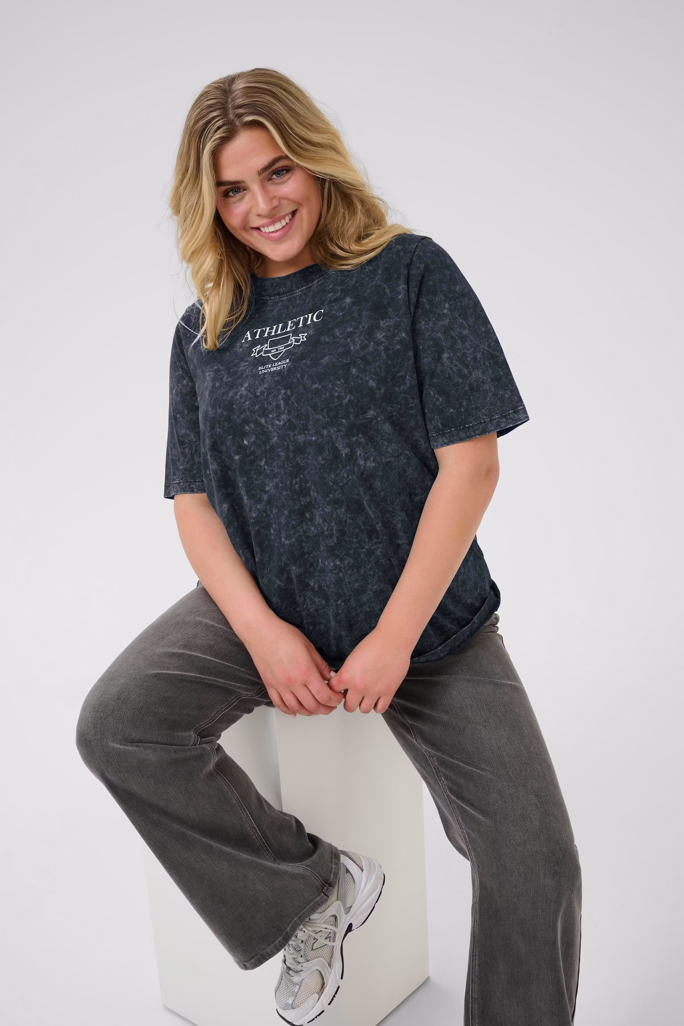 KCtasha T-shirt LOOKBOOK DETAIL 10583389-100121