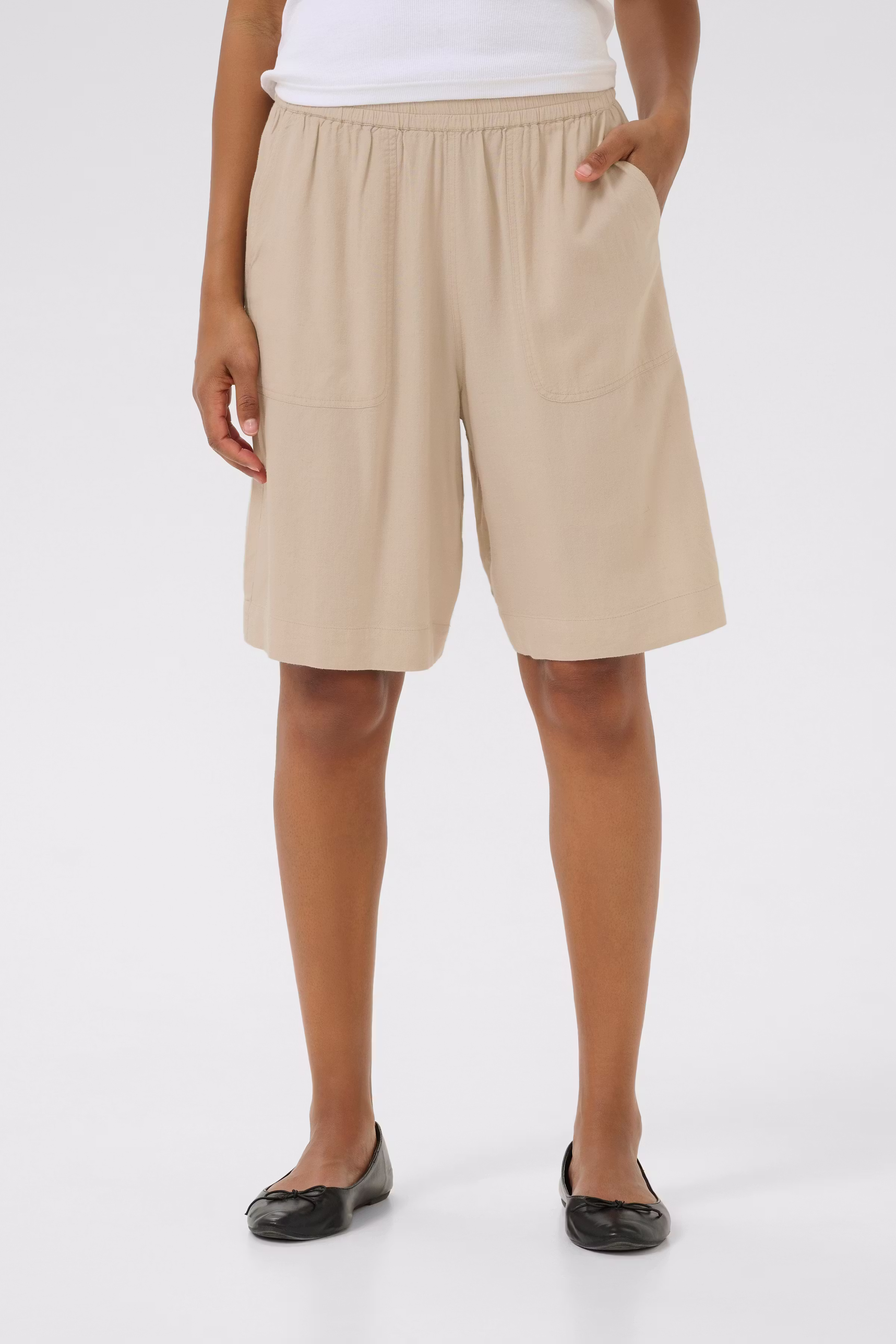 KAmilia Linen Shorts LOOKBOOK FRONT 10509668-151305