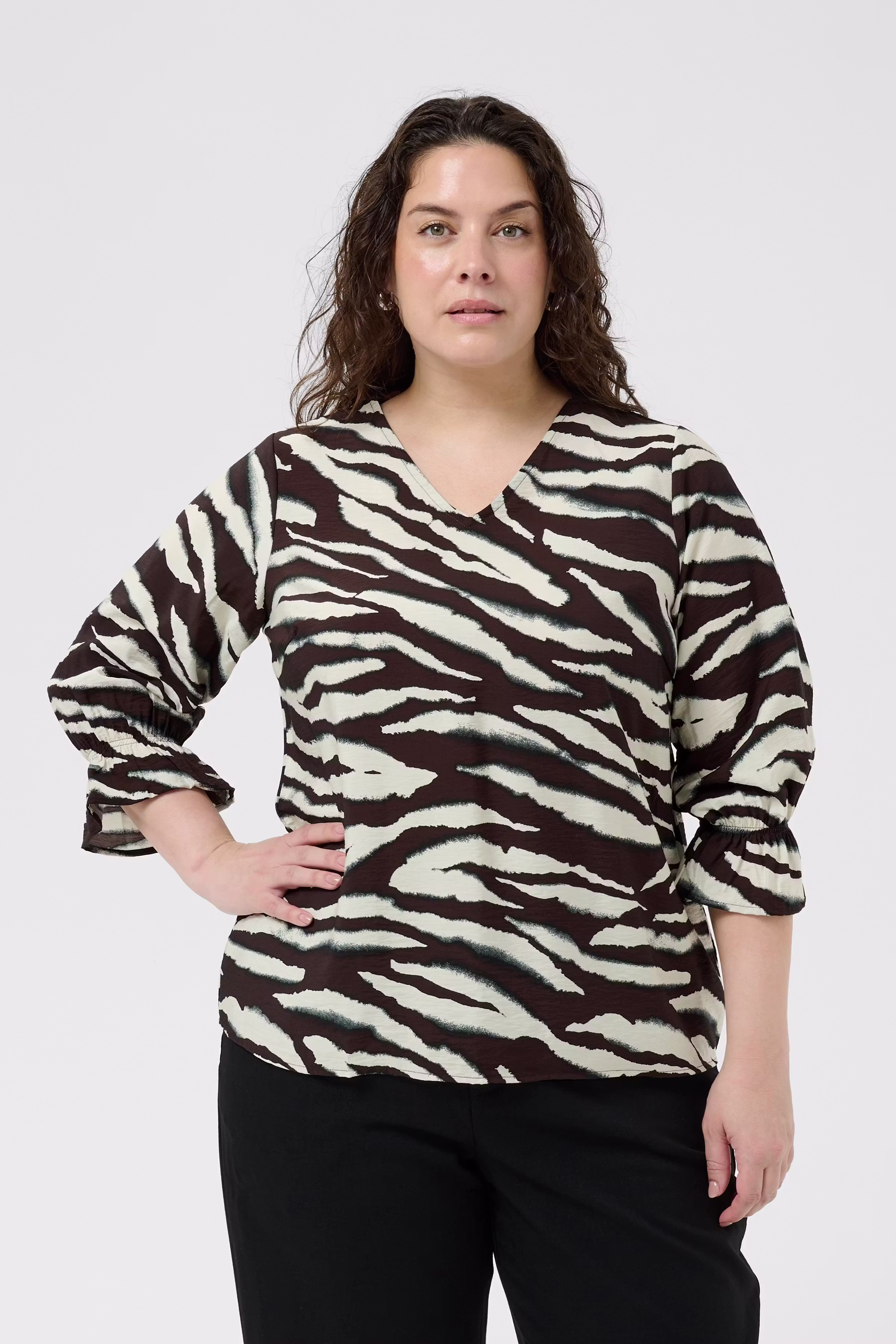 KCvika Hemd LOOKBOOK FRONT 10584281-109449