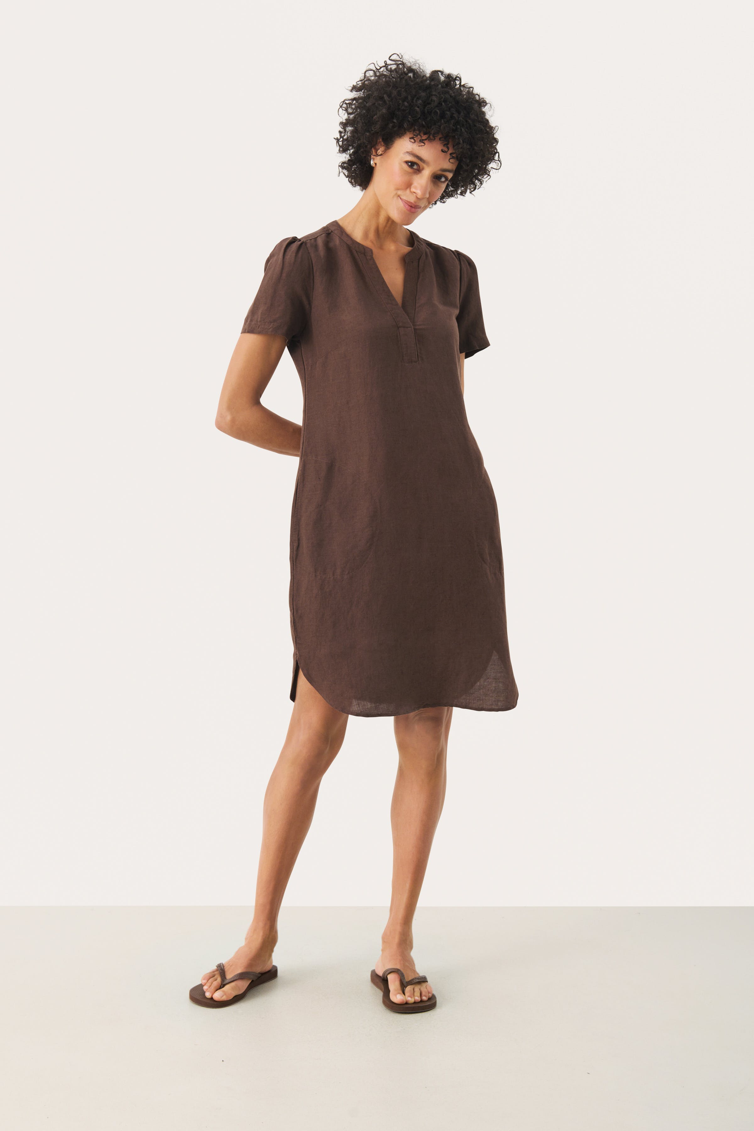 AminasePW Klänning LOOKBOOK FRONT 30309571-191015