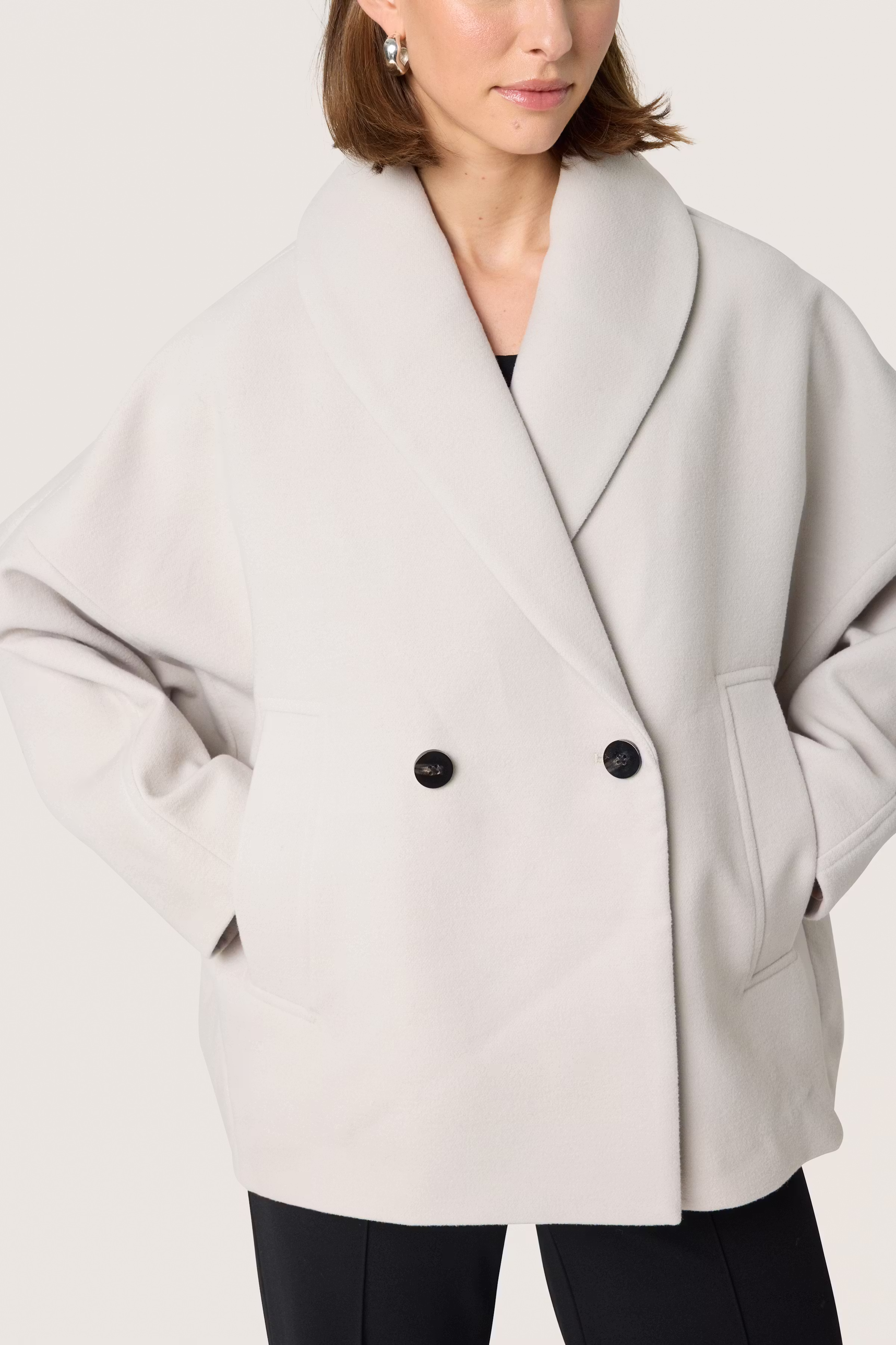 SLRubie Mantel LOOKBOOK DETAIL 30408269-130404