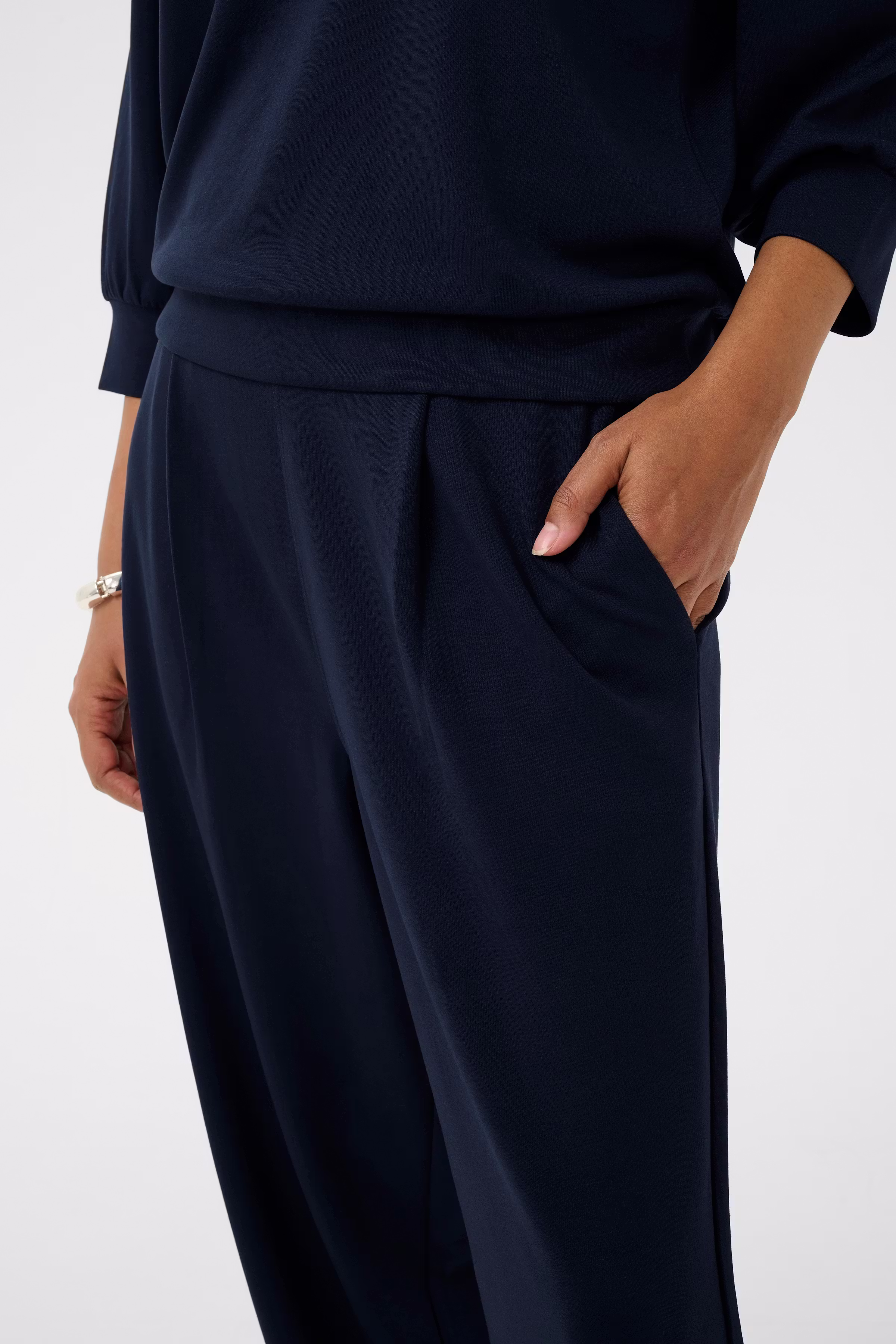 KAannie Trousers LOOKBOOK DETAIL 10511588-194020