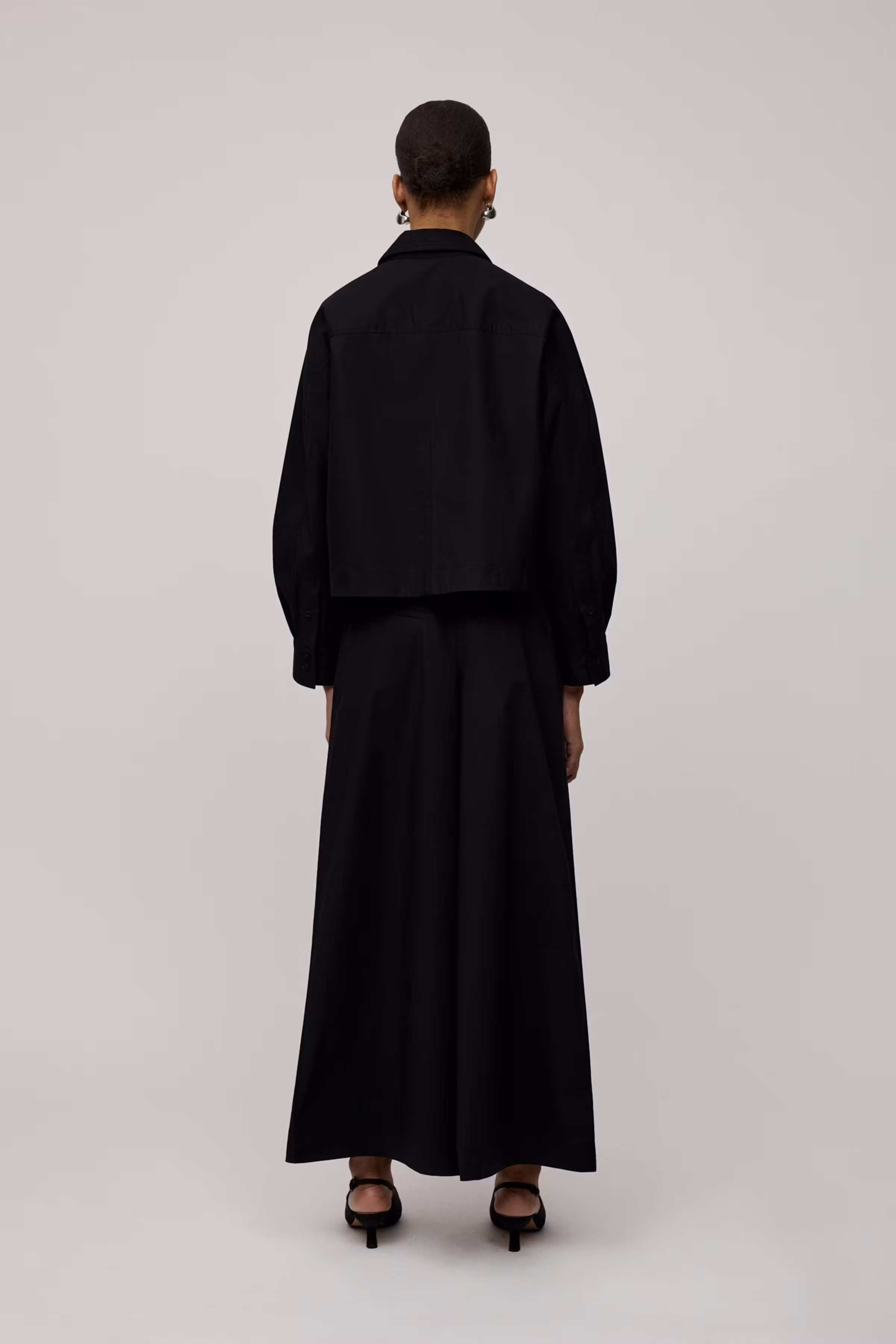 PIERINA Trousers LOOKBOOK BACK 30600520-BK999