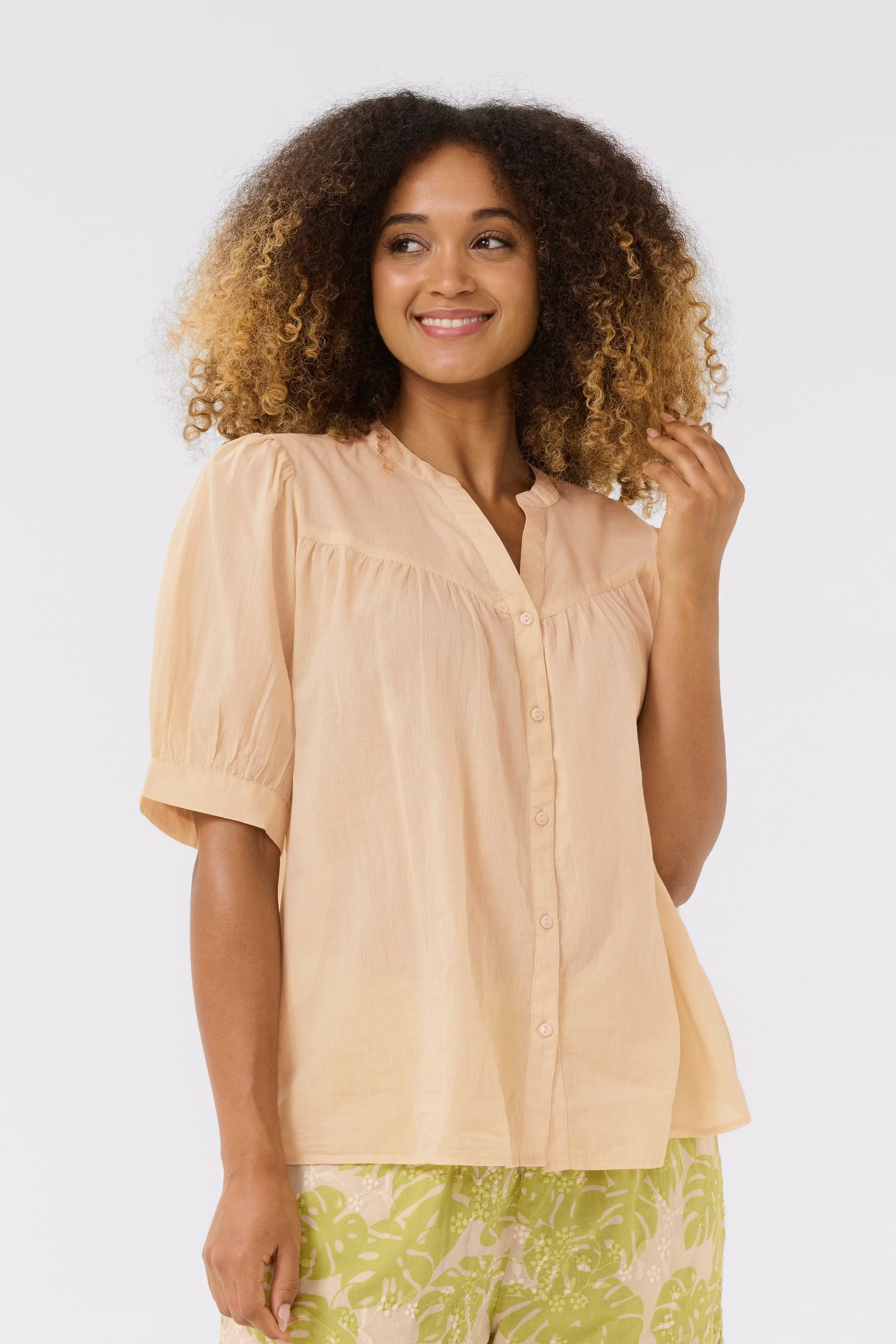 CUcybelle Skjorte LOOKBOOK FRONT 50111930-141209