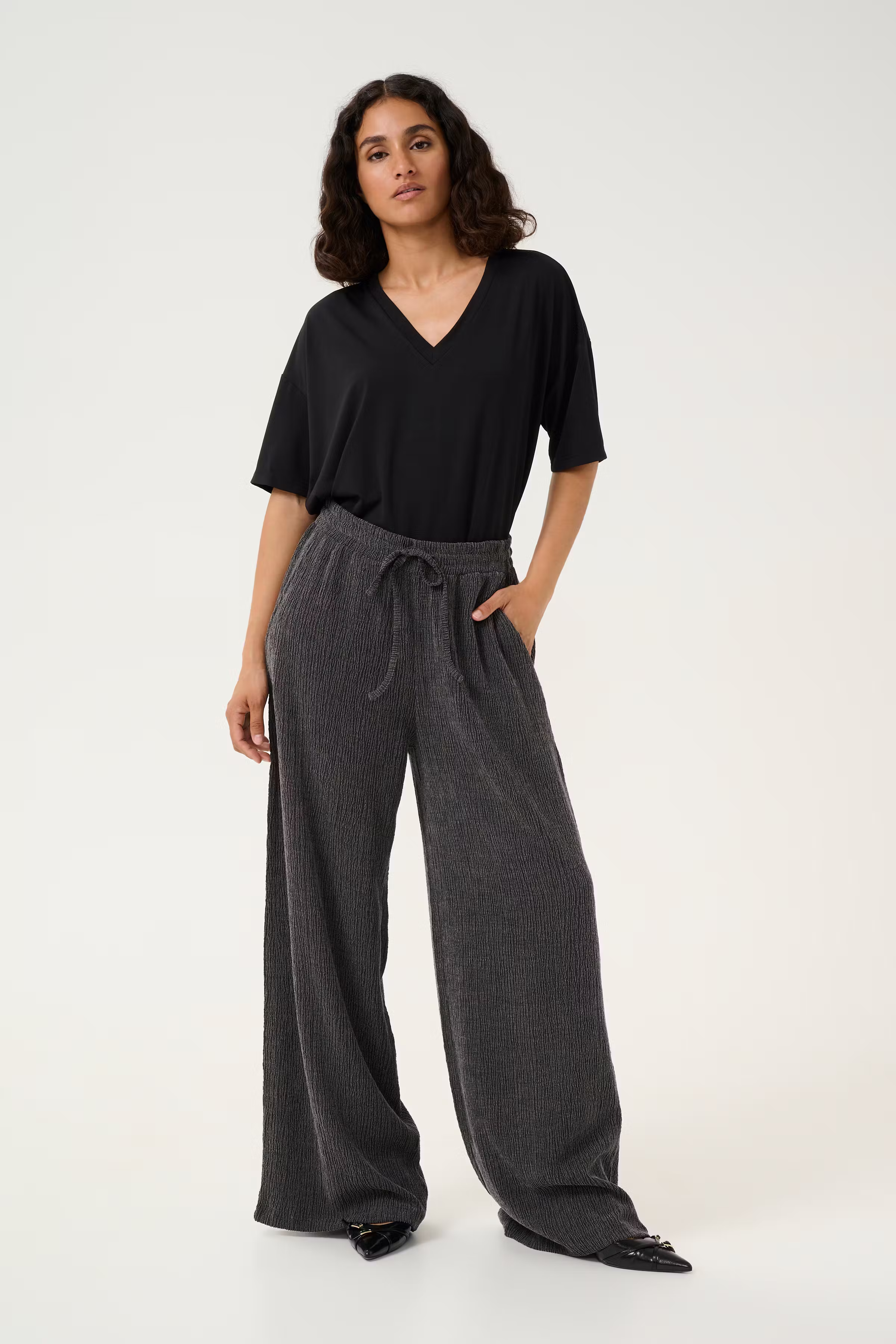 KAolga Trousers LOOKBOOK FRONT 10509397-100125