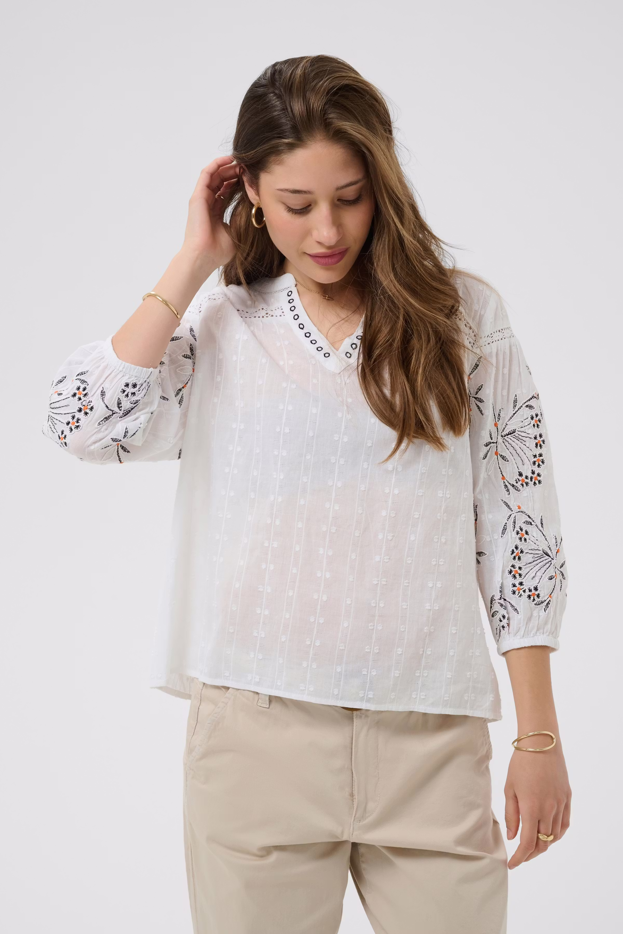 CRSereni Blouse LOOKBOOK FRONT 10615060-110602