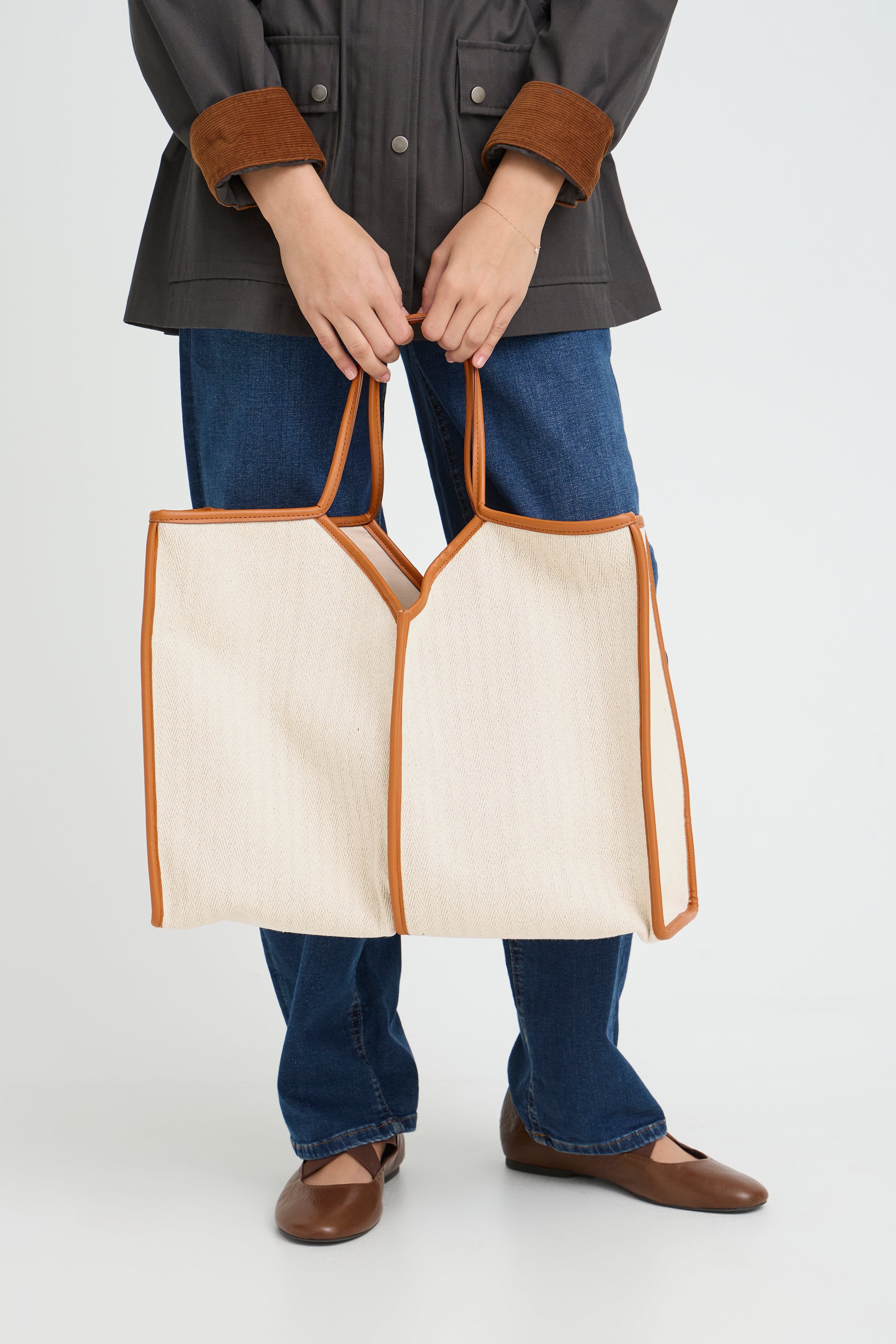 IAALICE Veske LOOKBOOK DETAIL 20125304-151304