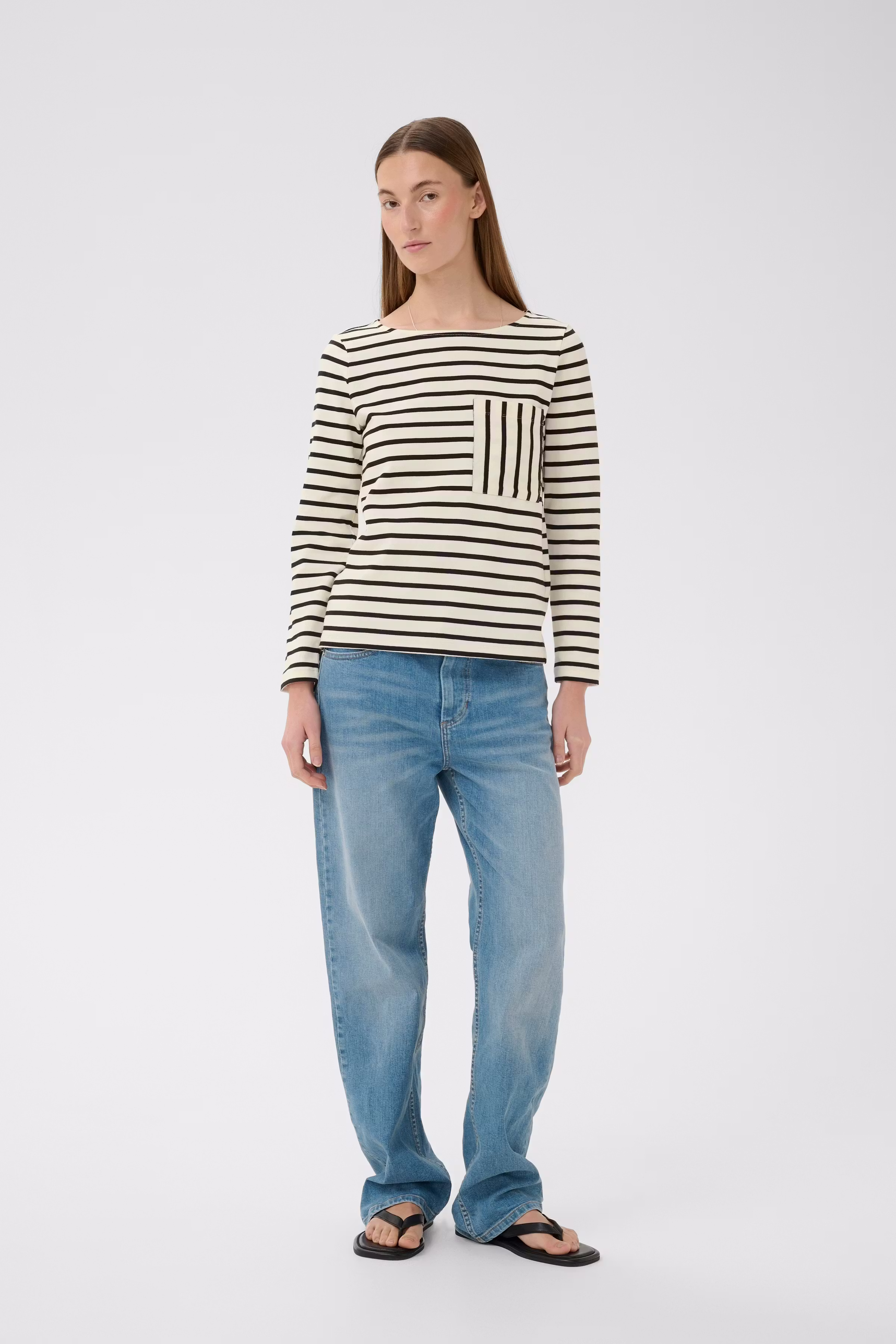 DELLAIW T-shirt LOOKBOOK FRONT 30112419-900006725