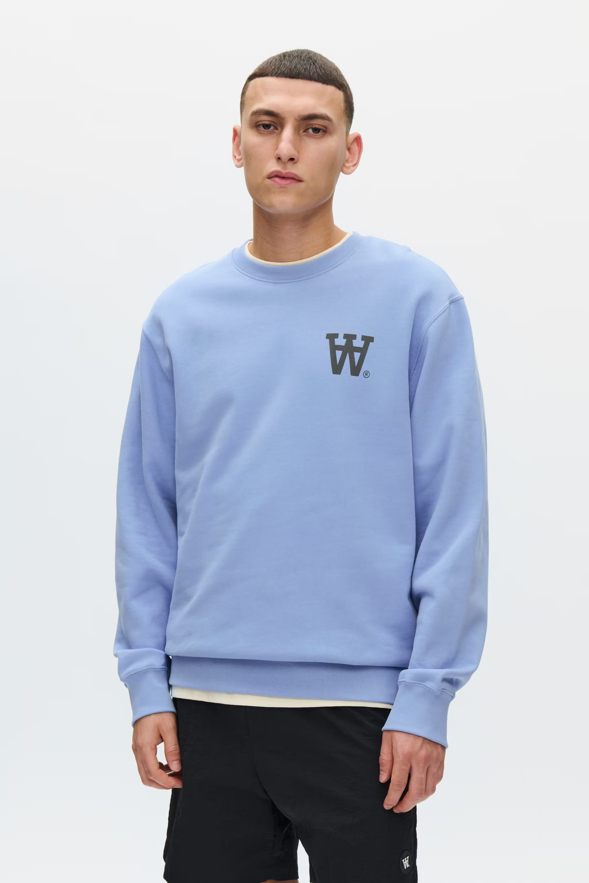 WWNoel Sweatshirt LOOKBOOK FRONT 30250163-164029