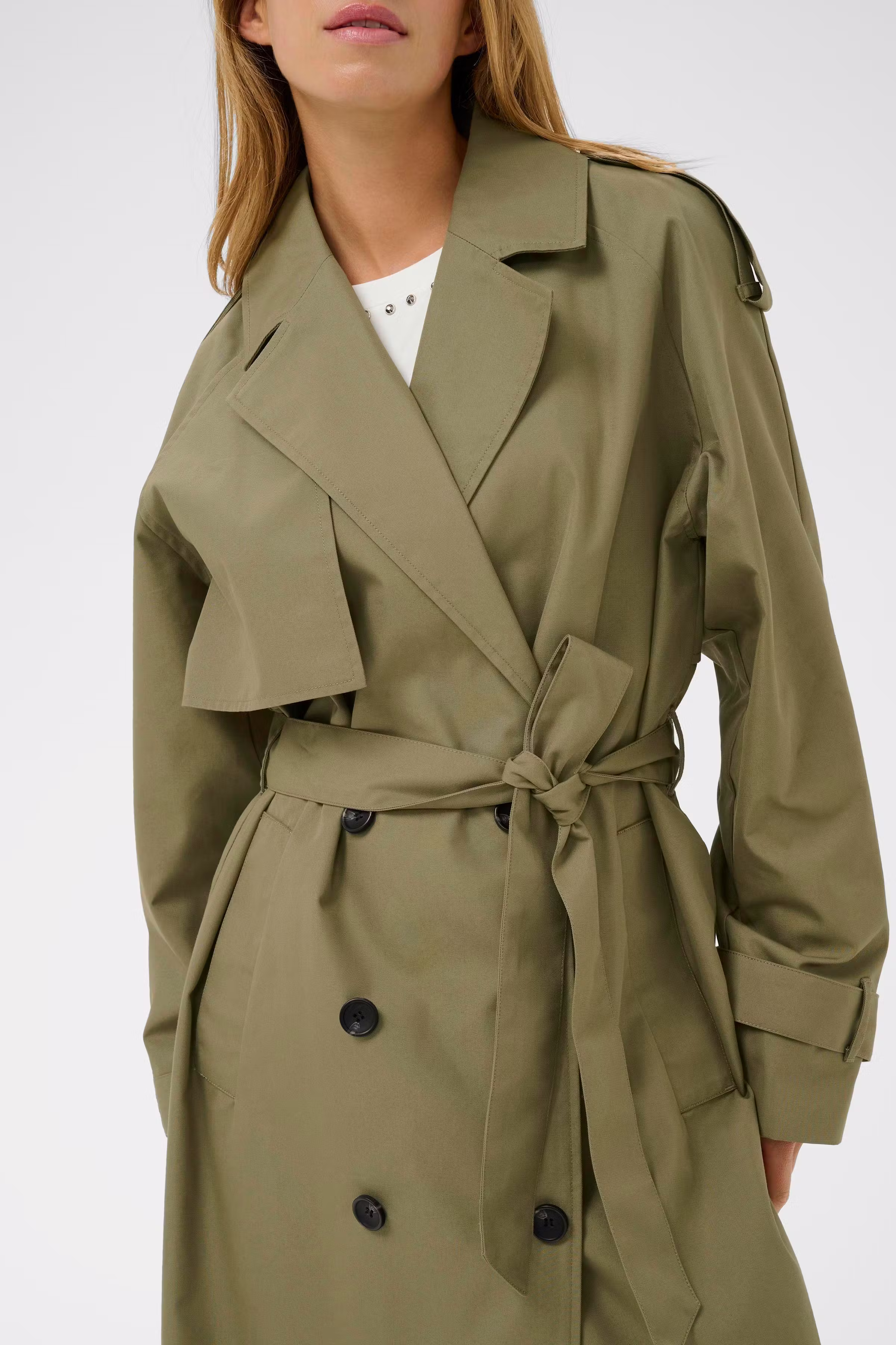 KAvalentina Kåpe LOOKBOOK DETAIL 10511102-170517