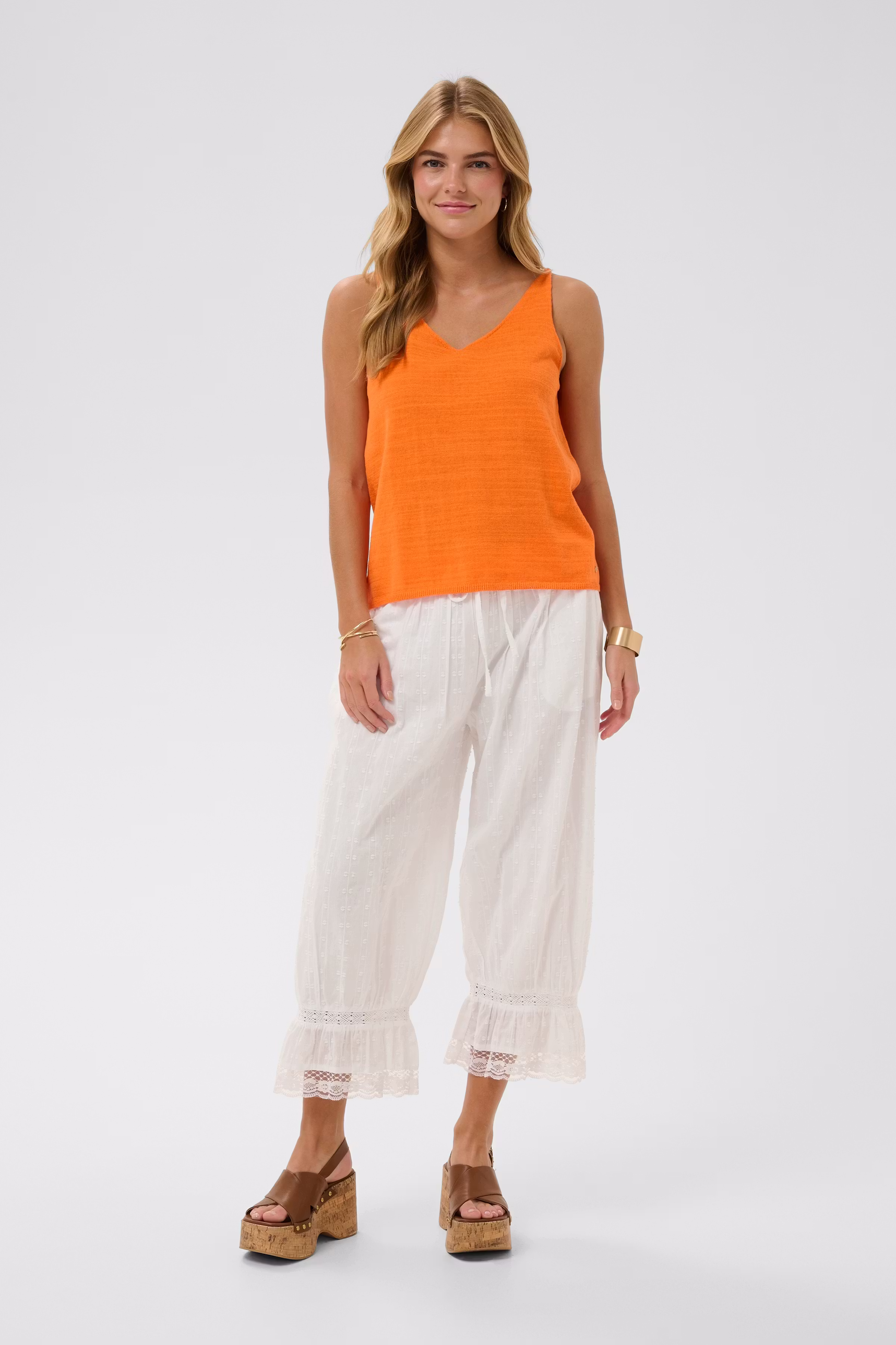 CREvisa Top LOOKBOOK FRONT 10615022-171360