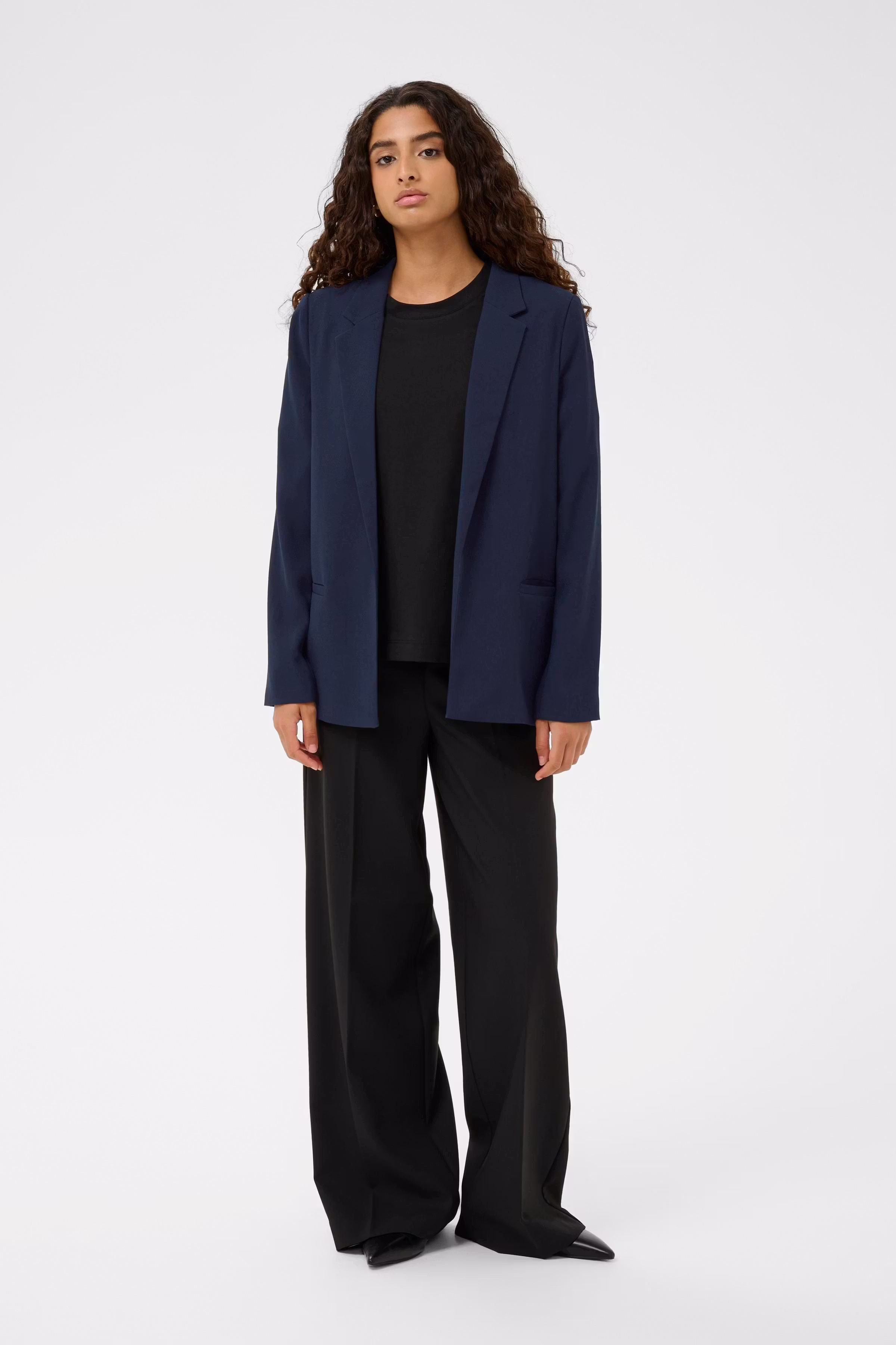 SLShirley Blazer LOOKBOOK FRONT 30405412-193924