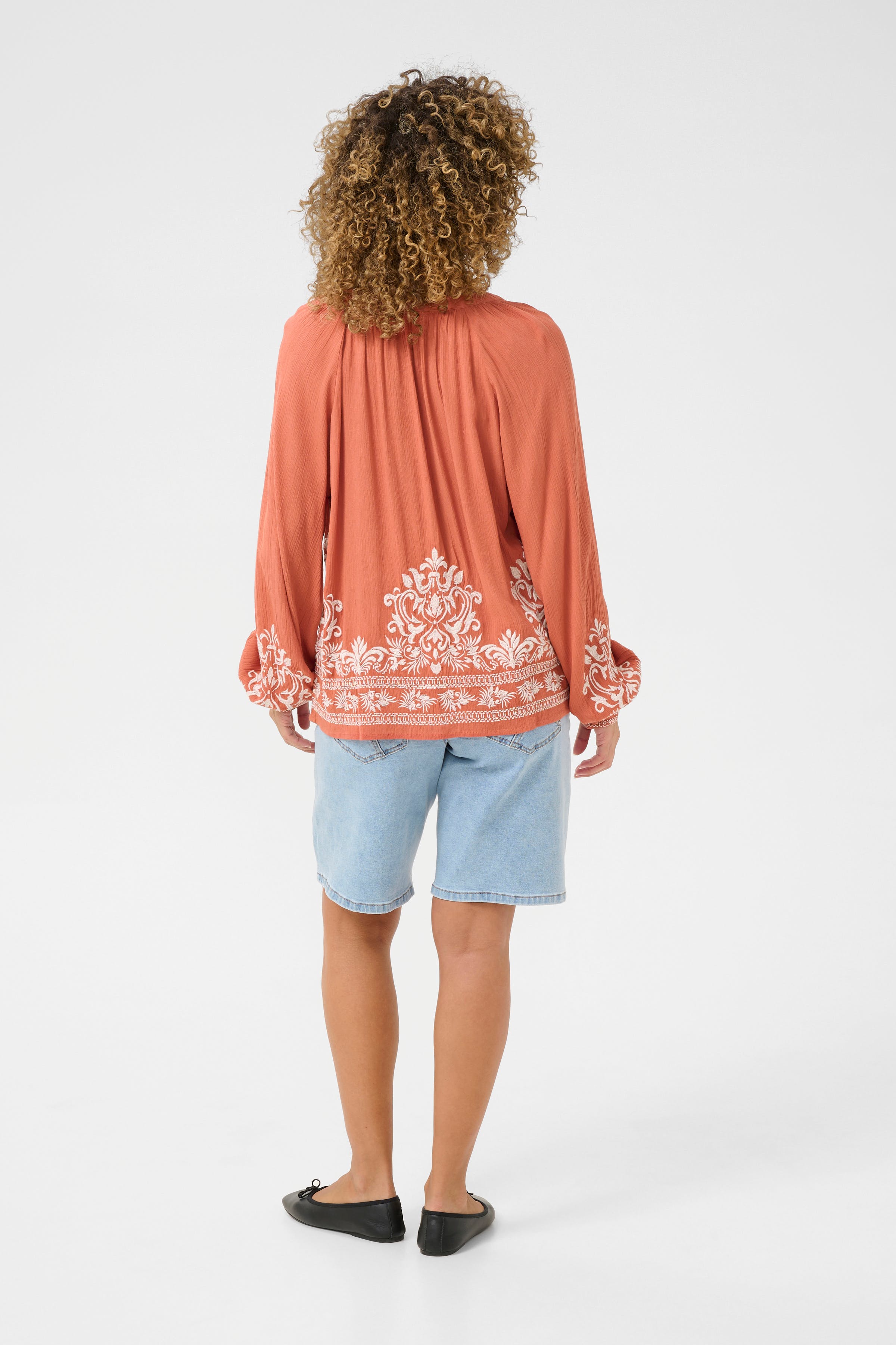 CRZoe Bluse LOOKBOOK BACK 10613615-181346