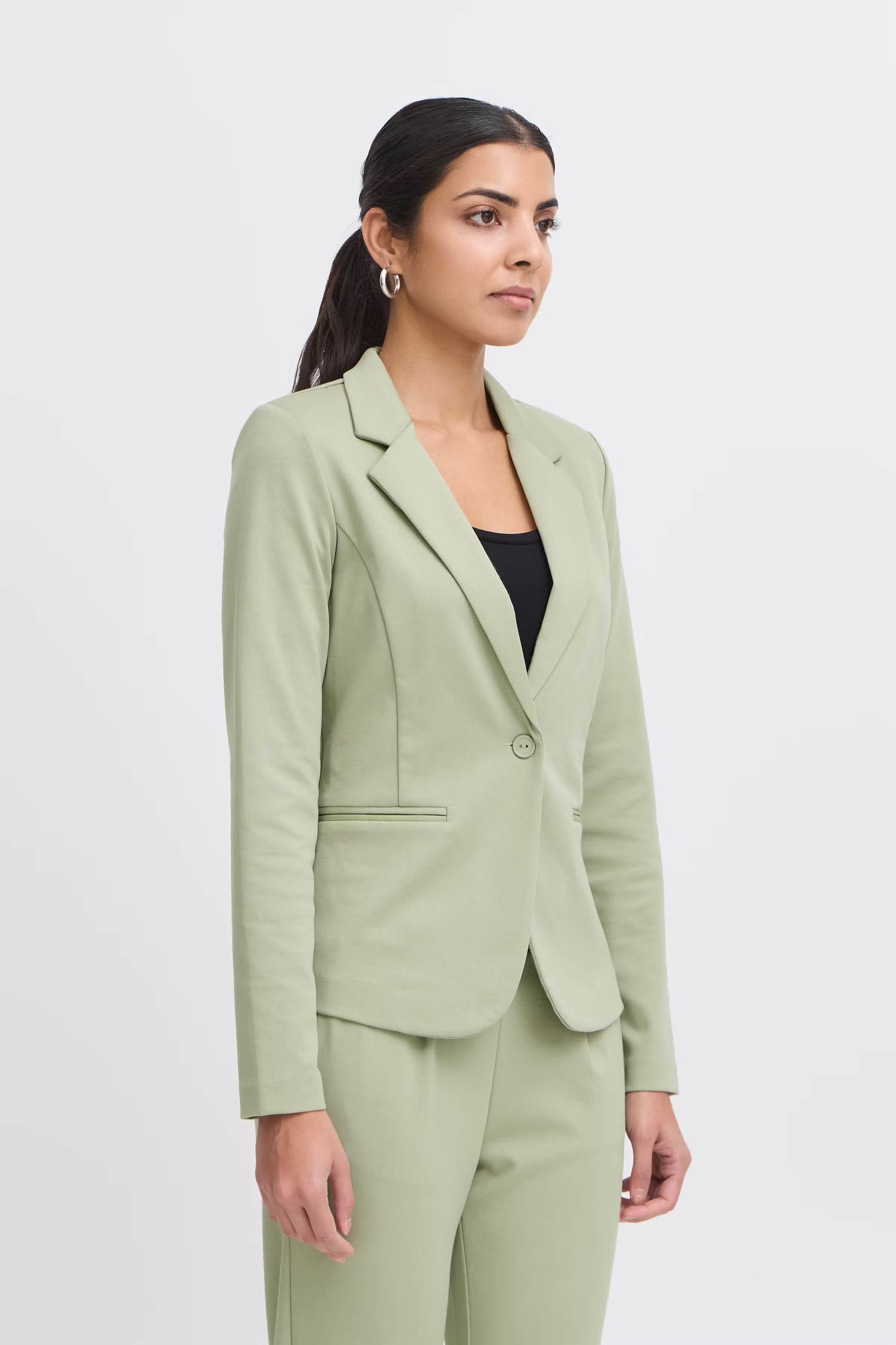 IHKATE Blazer LOOKBOOK FRONT 20101801-160213