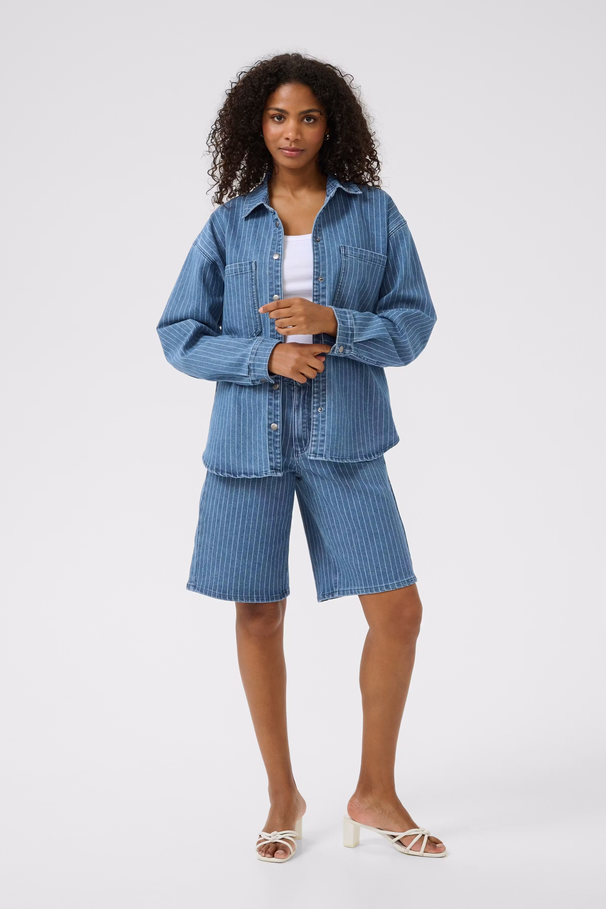 KAreece Denimskjorte LOOKBOOK FRONT 10552457-108347