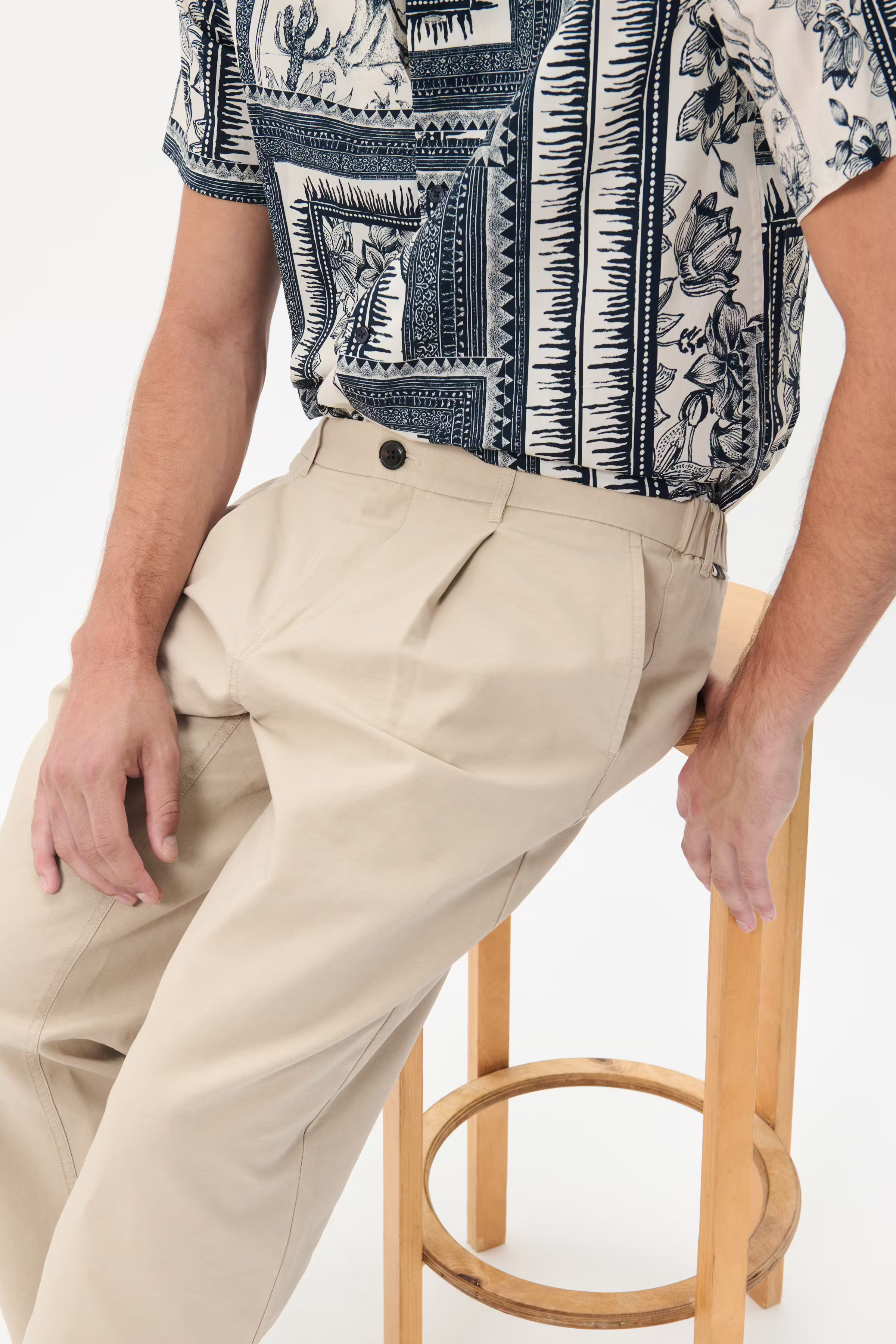 MAhart Heritage Hose LOOKBOOK DETAIL 30207459-161105