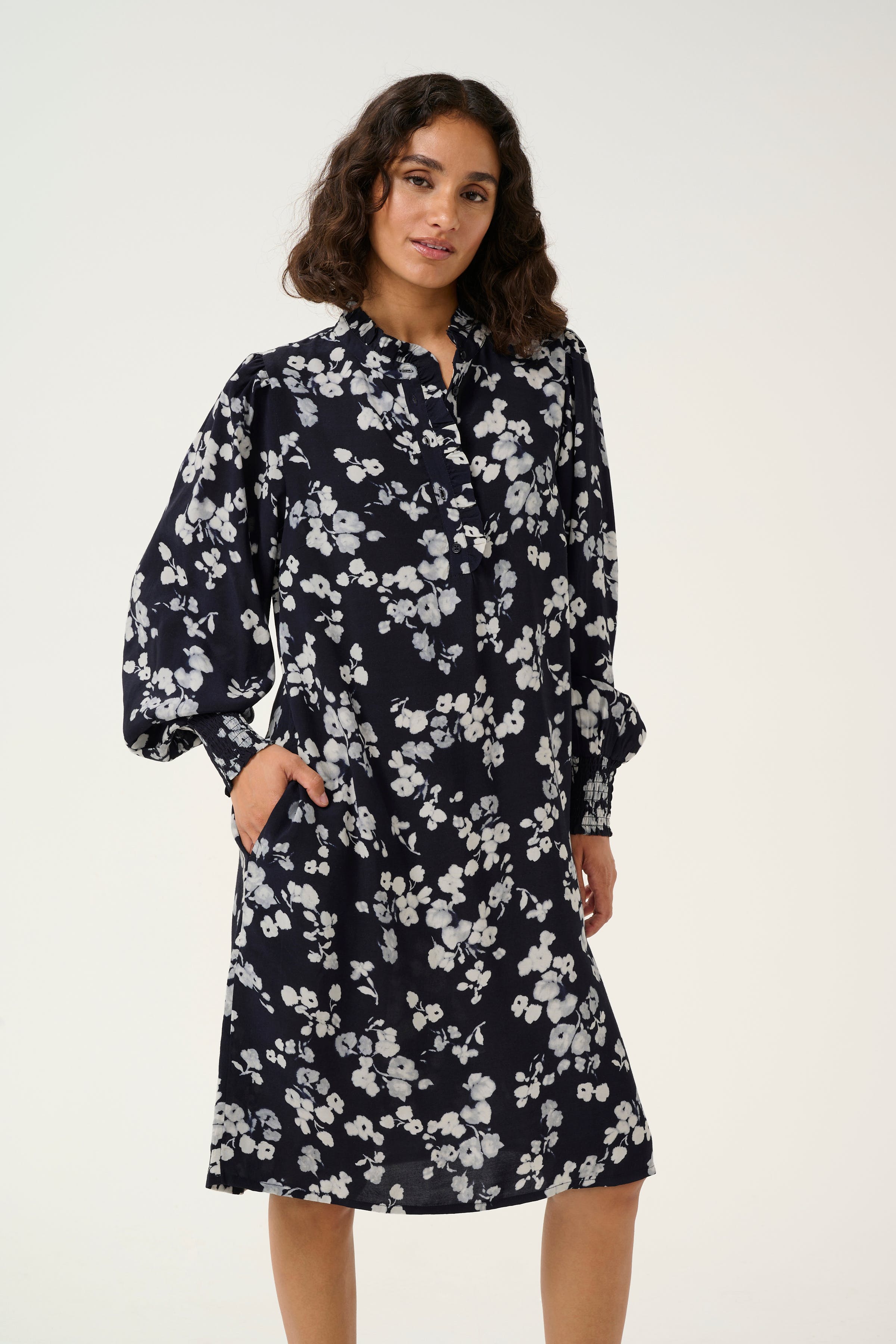 KAalice Kjole LOOKBOOK FRONT 10509404-106800