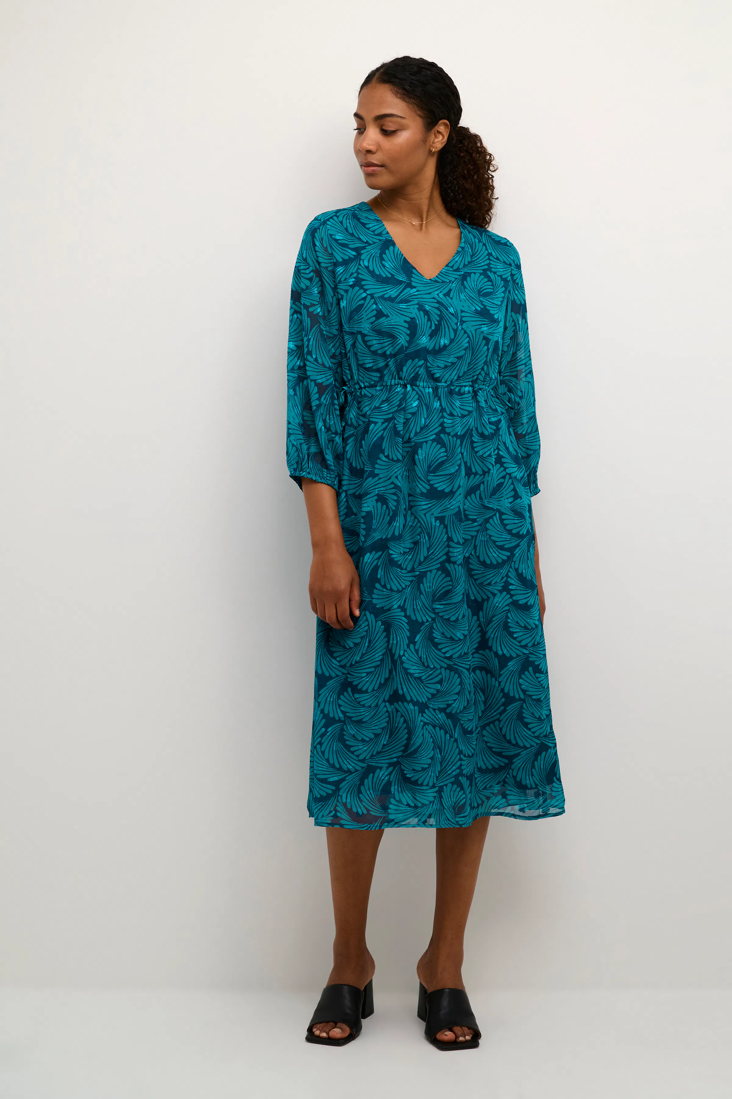 KAdori Kjole LOOKBOOK FRONT 10507636-104471