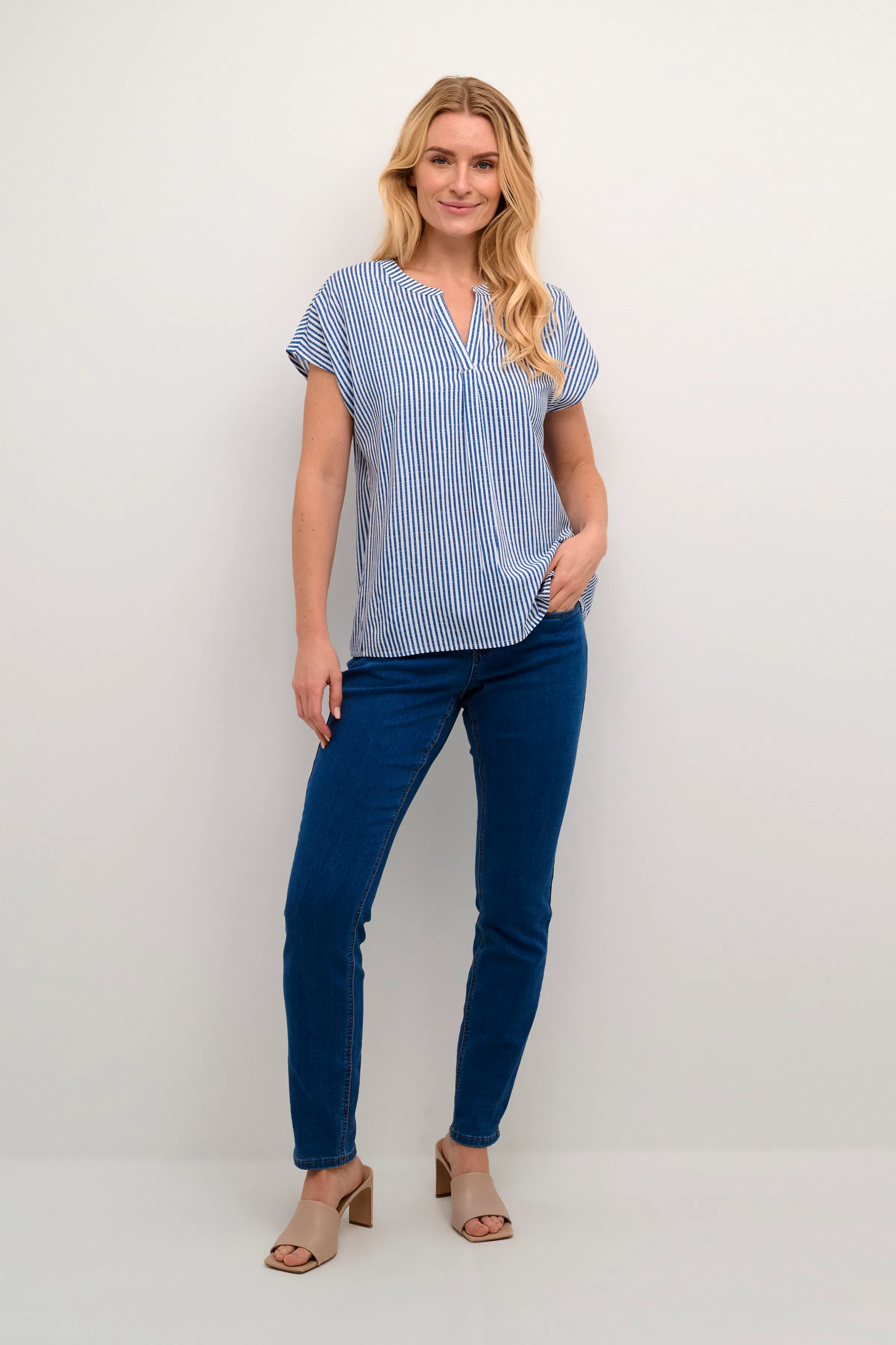 CRTiah Bluse LOOKBOOK FRONT 10611288-104155