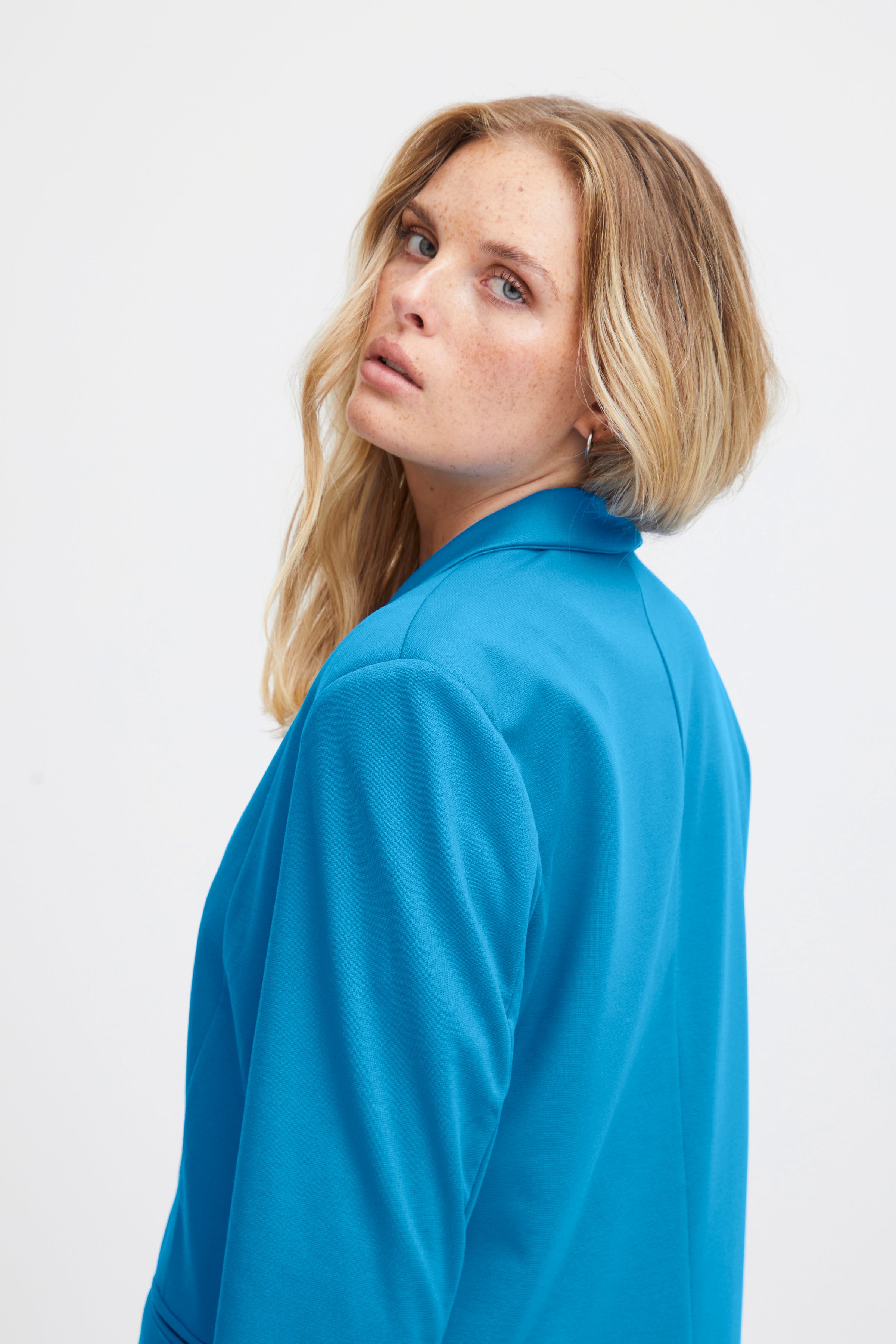 IHKATE OVERSIZE Blazer LOOKBOOK DETAIL 20118123-184250