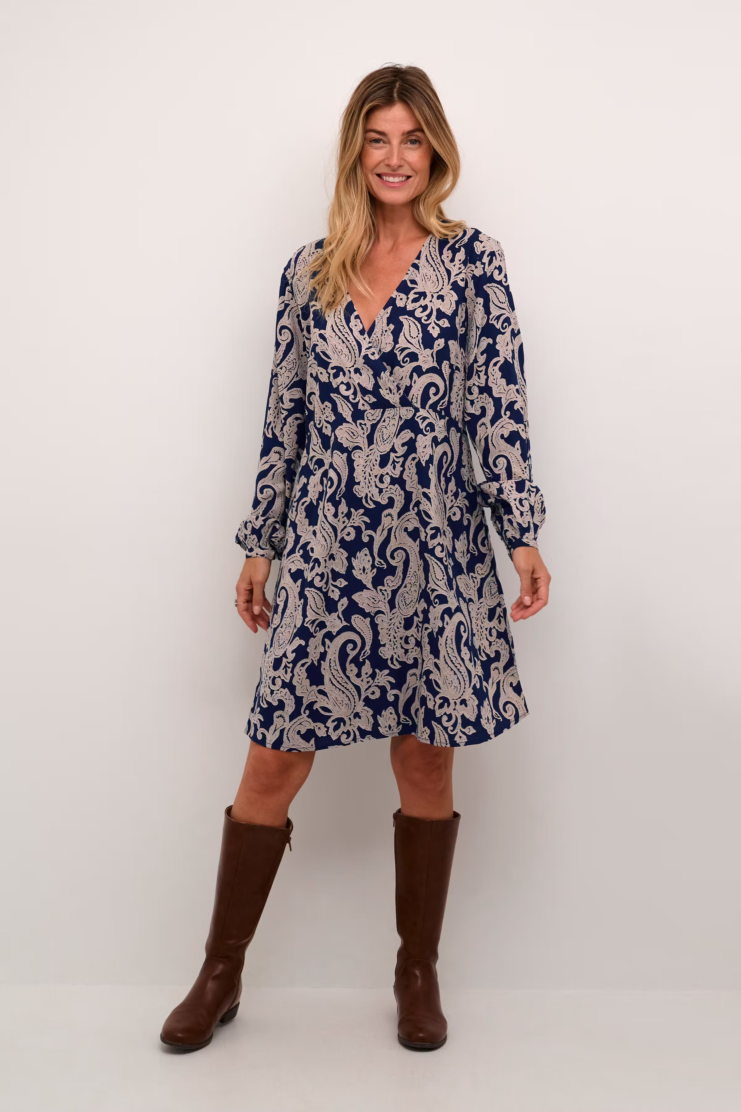 CRLucy Klänning LOOKBOOK FRONT 10613155-106905