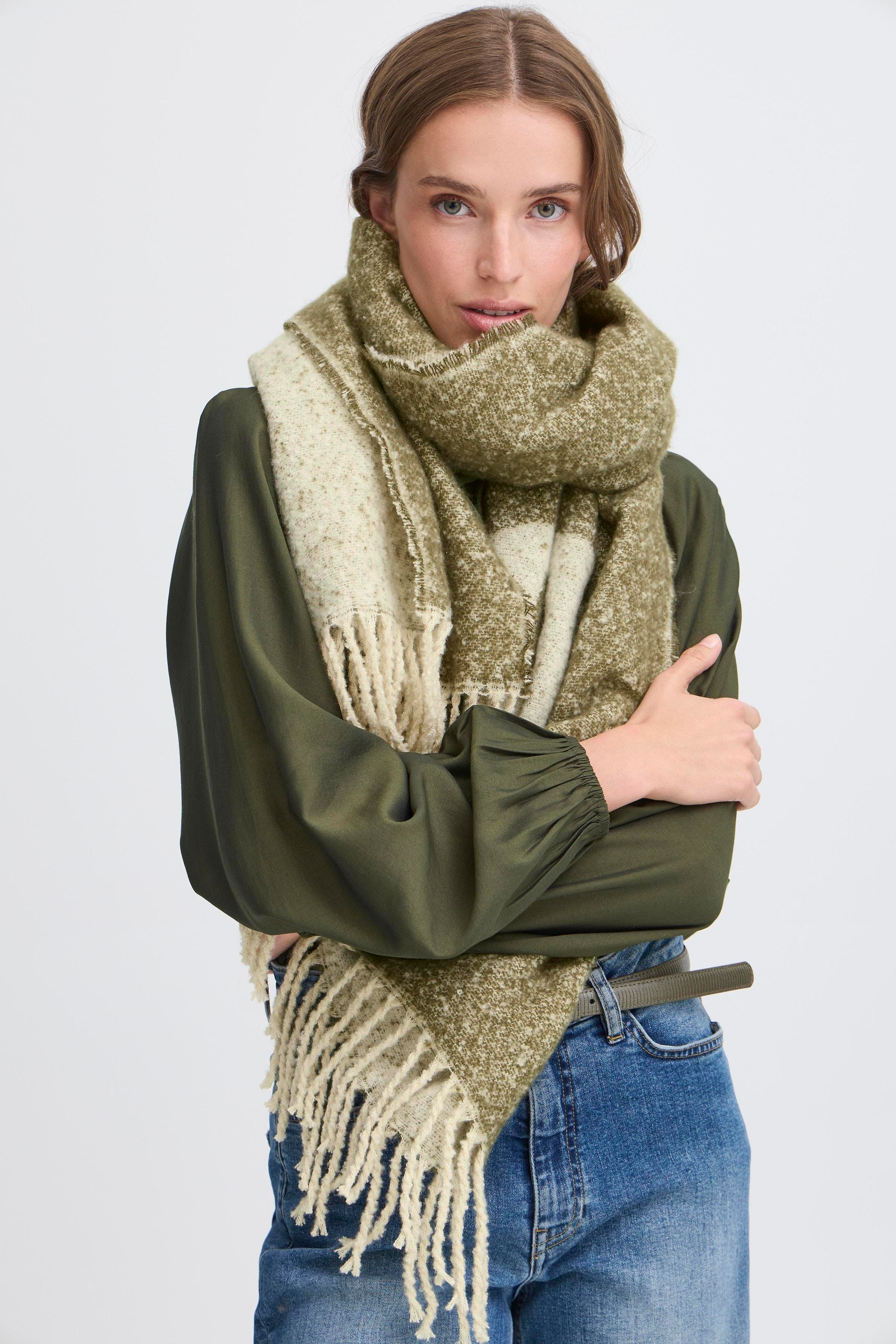 IALEGINA Tuch LOOKBOOK DETAIL 20119807-190510