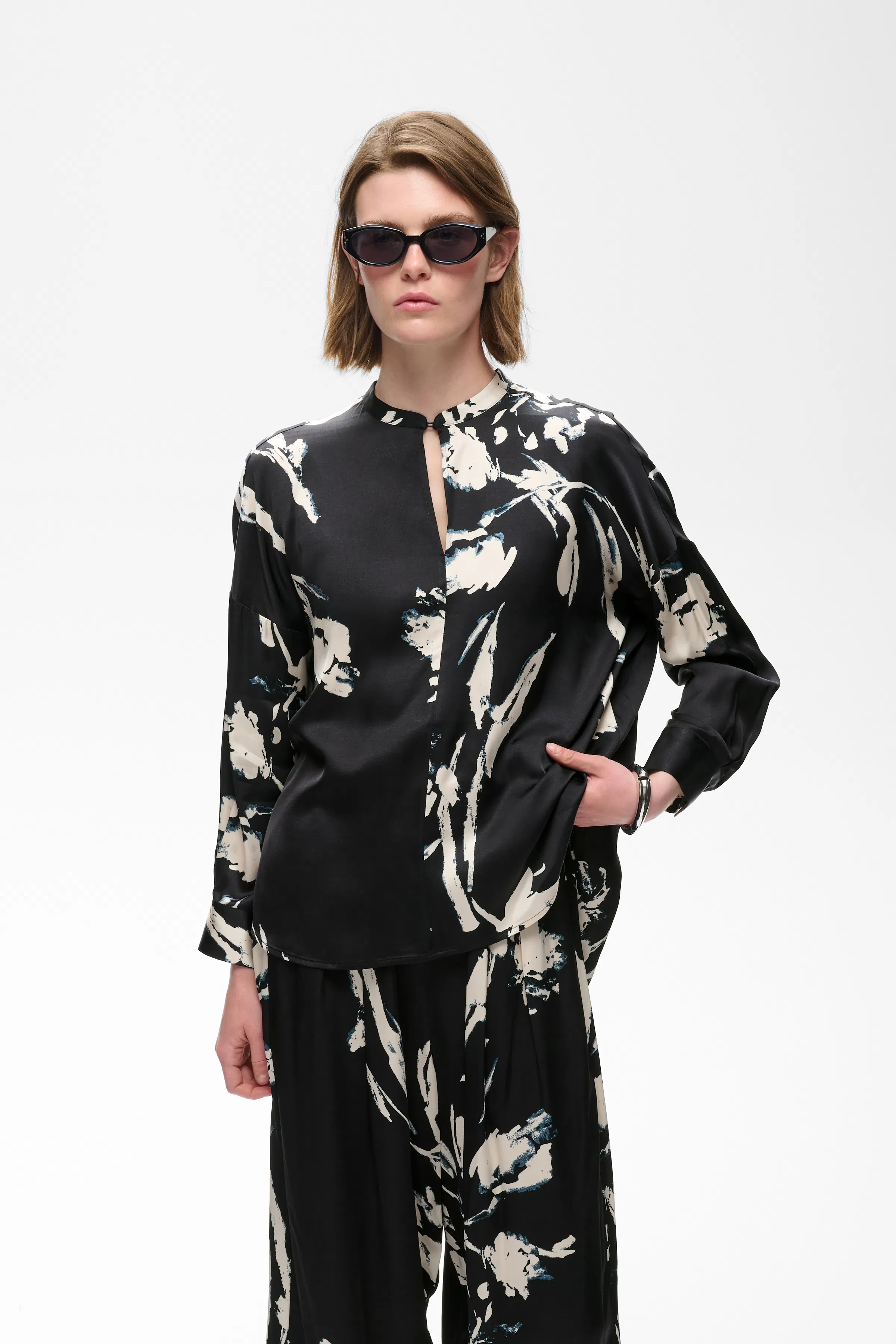 MEADOWIW Blouse LOOKBOOK FRONT 30112826-900013037