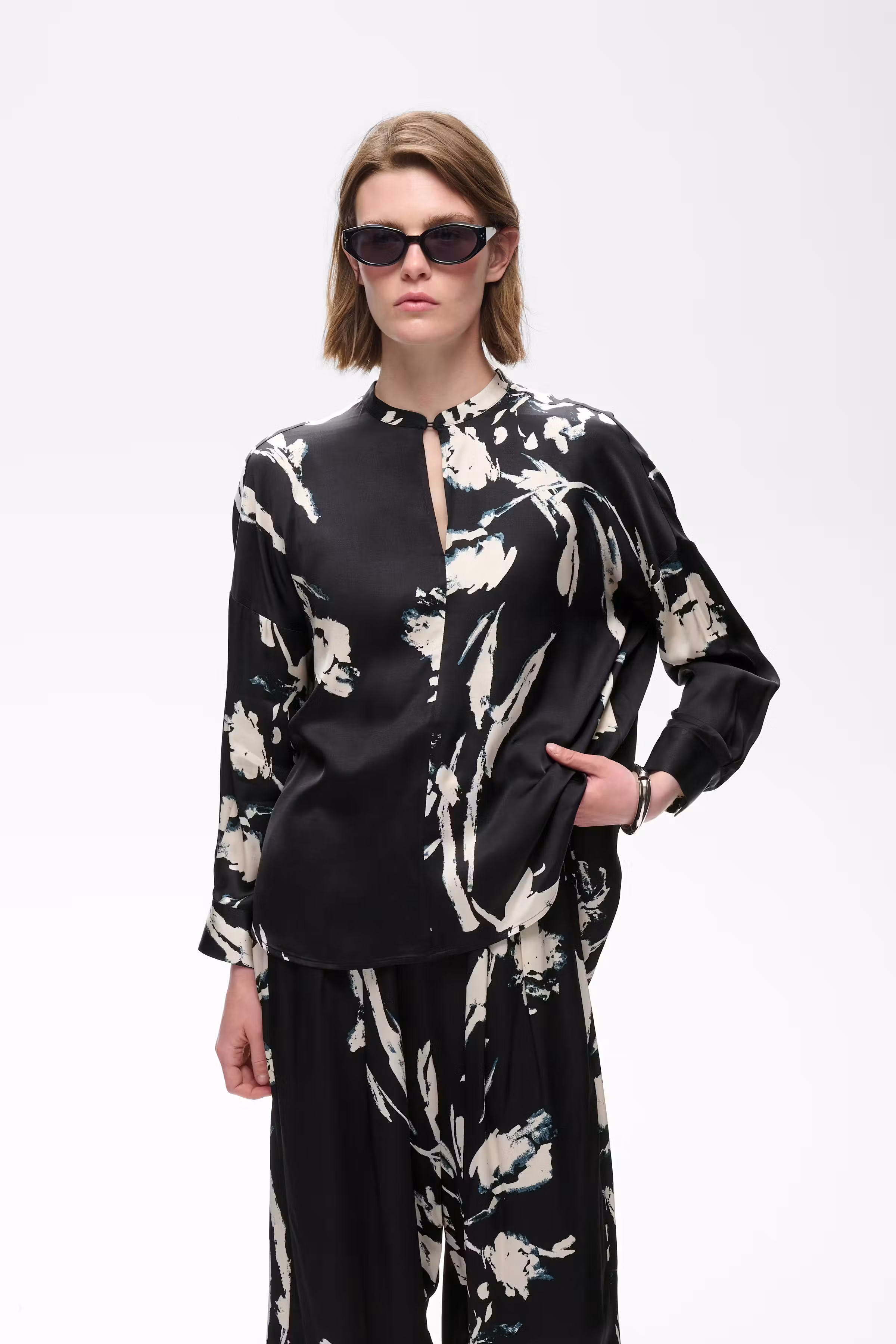 MEADOWIW Blouse LOOKBOOK FRONT 30112826-900013037