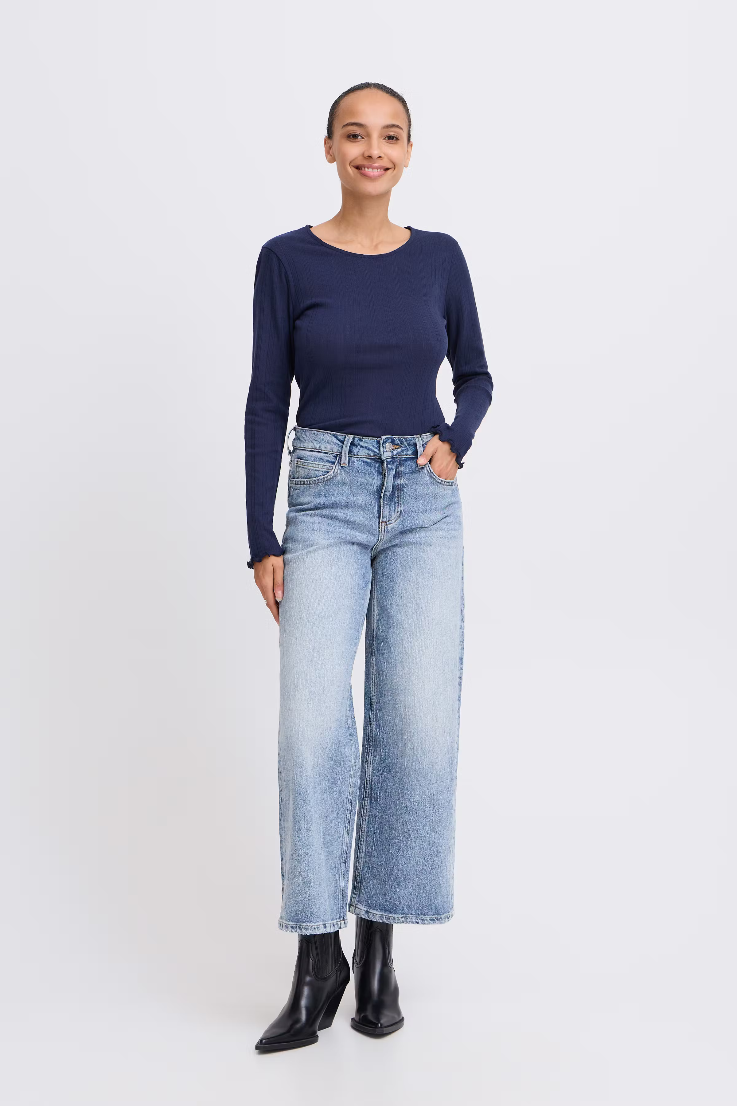 BYUNICA T-shirt LOOKBOOK FRONT 20816898-193923