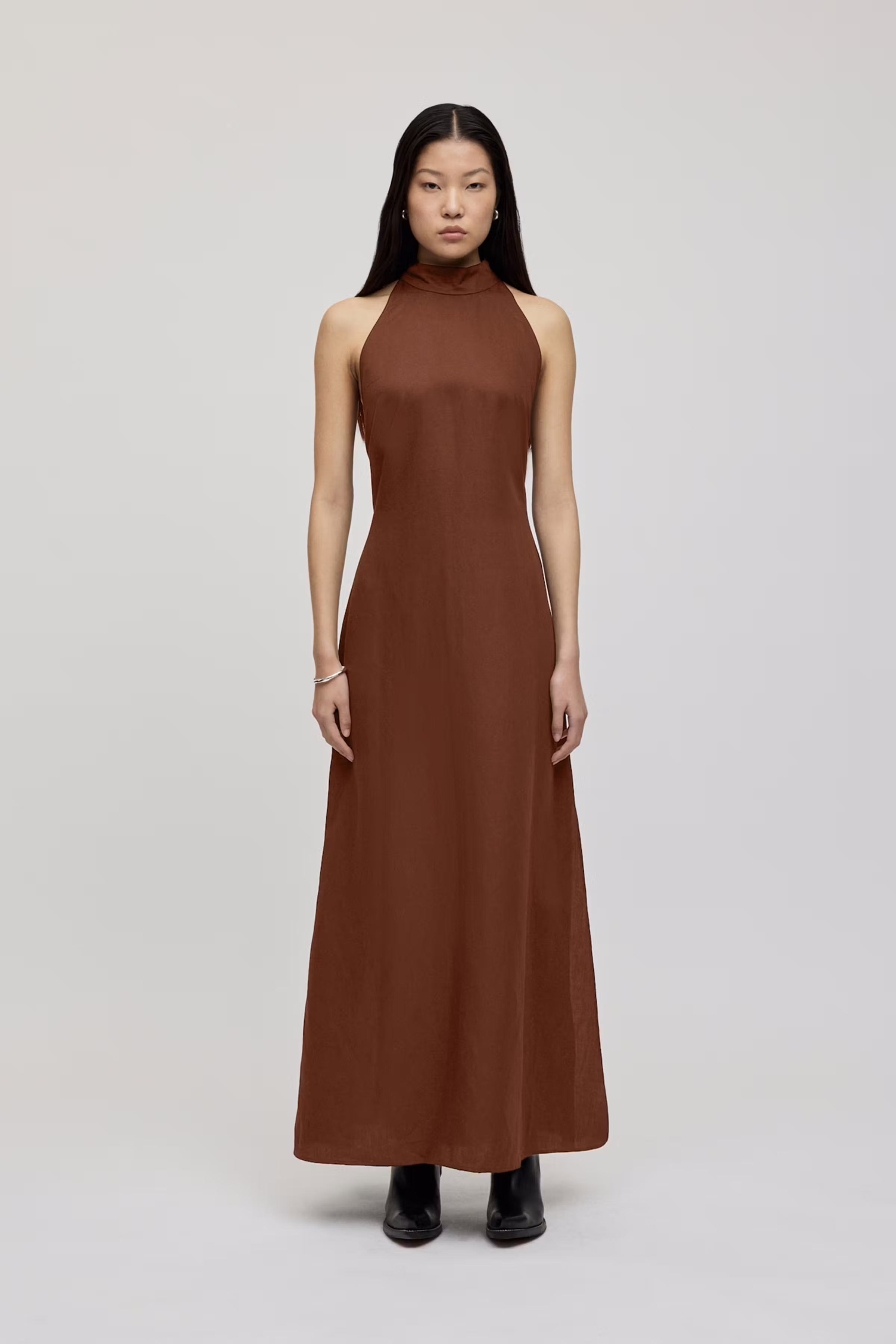 NELA Dress LOOKBOOK FRONT 30600657-BR206