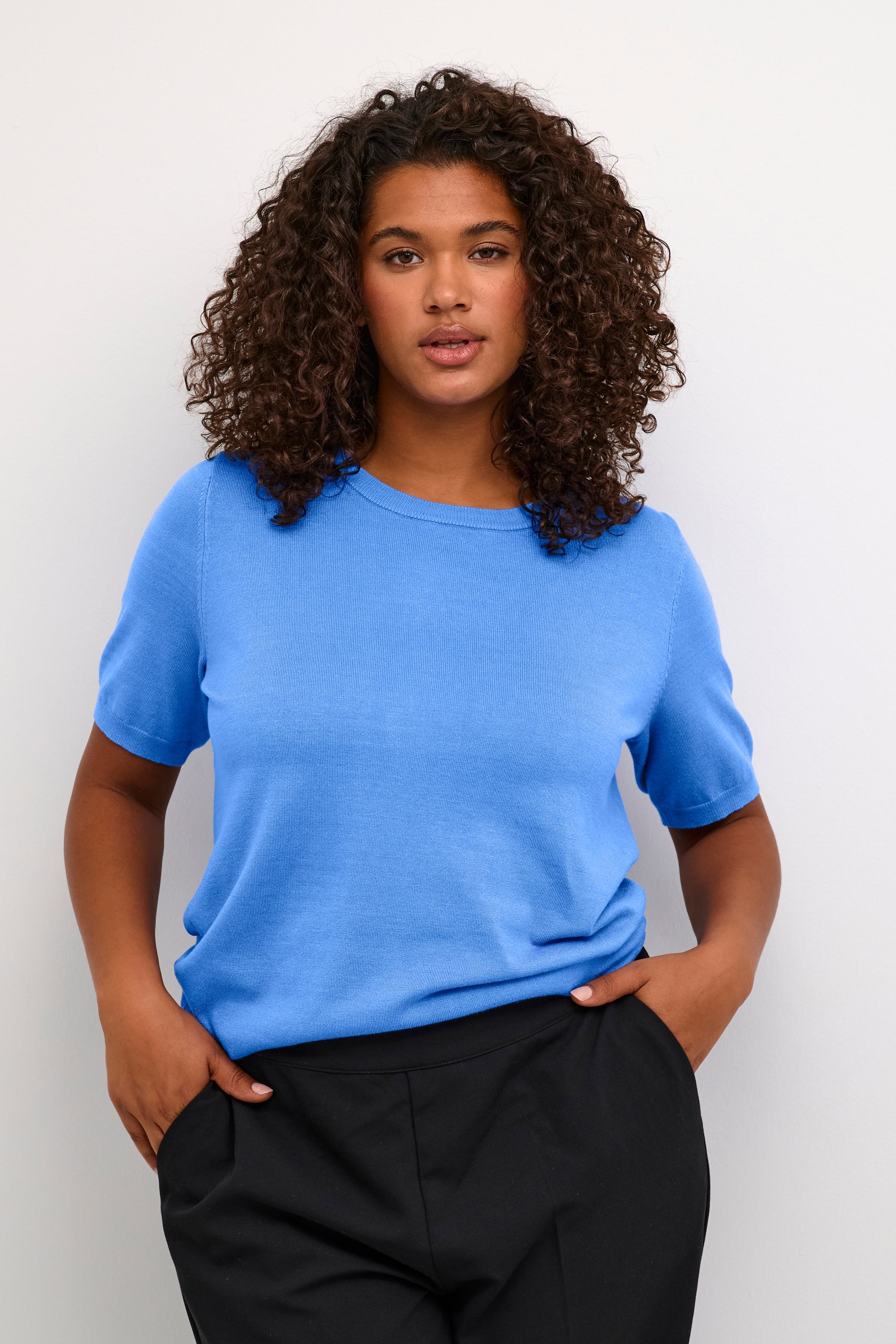 KClizzy Pullover LOOKBOOK FRONT 10582205-174037