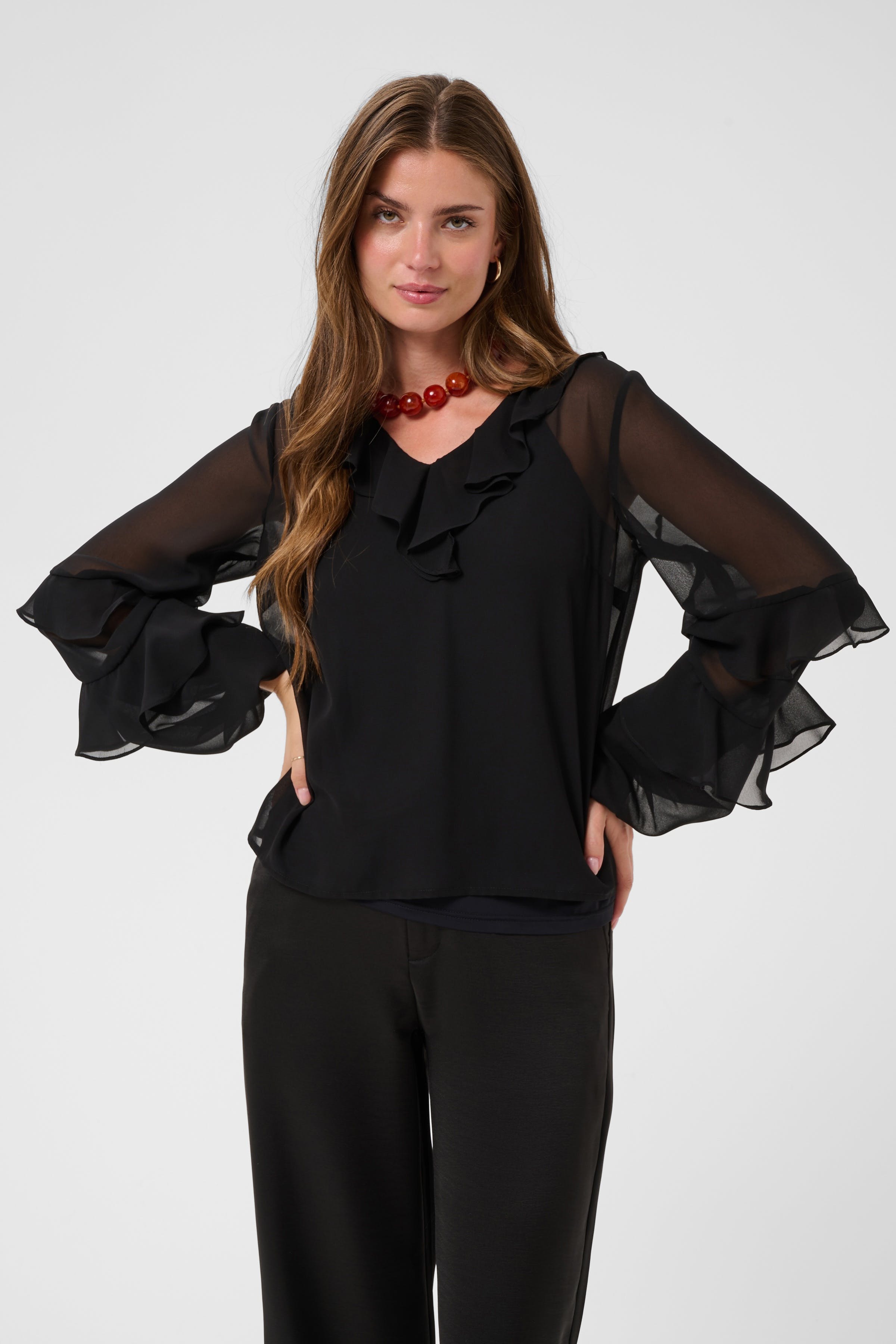 CRFrancy Blouse LOOKBOOK FRONT 10615571-100120