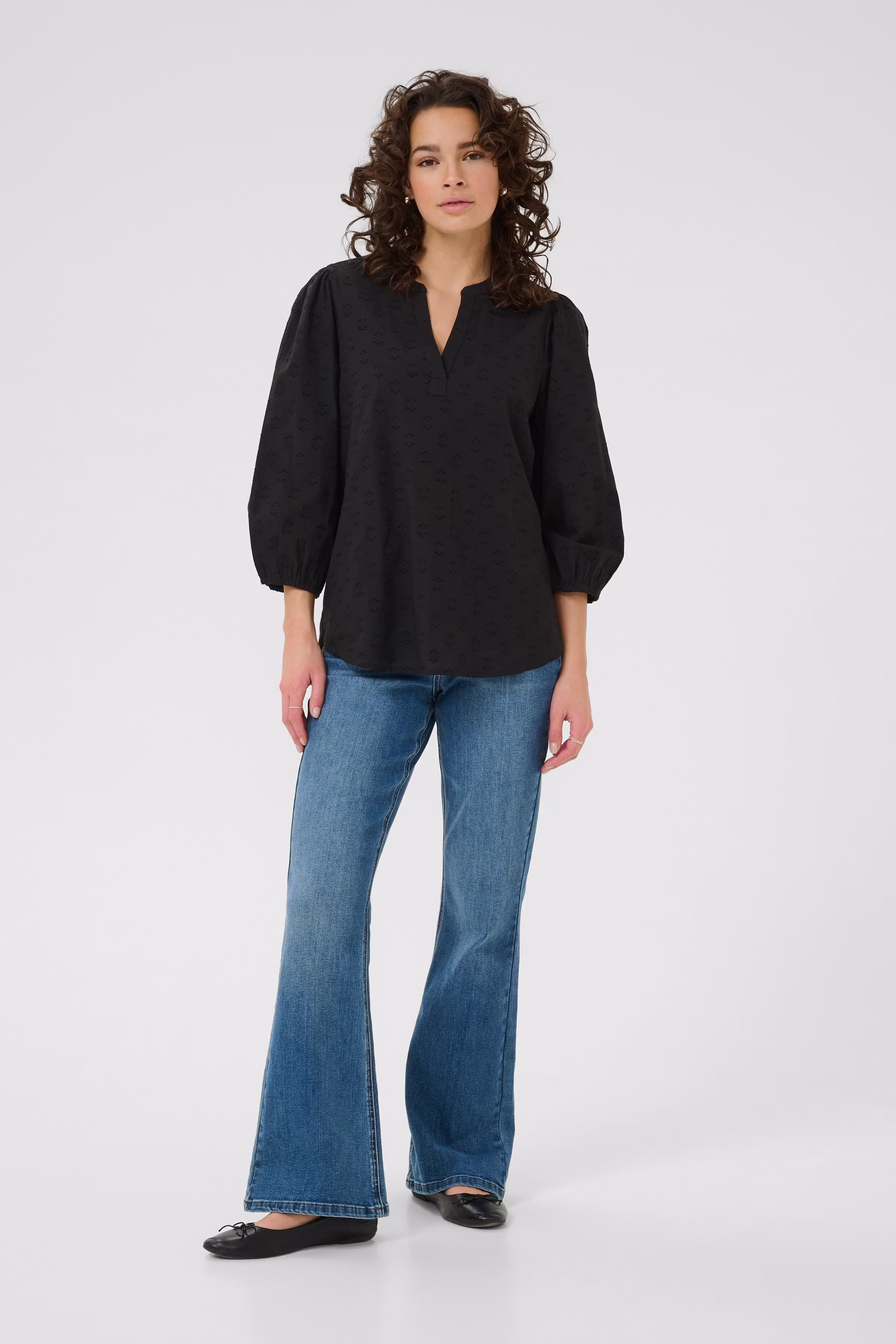 KAenya Blouse LOOKBOOK FRONT 10510755-100121