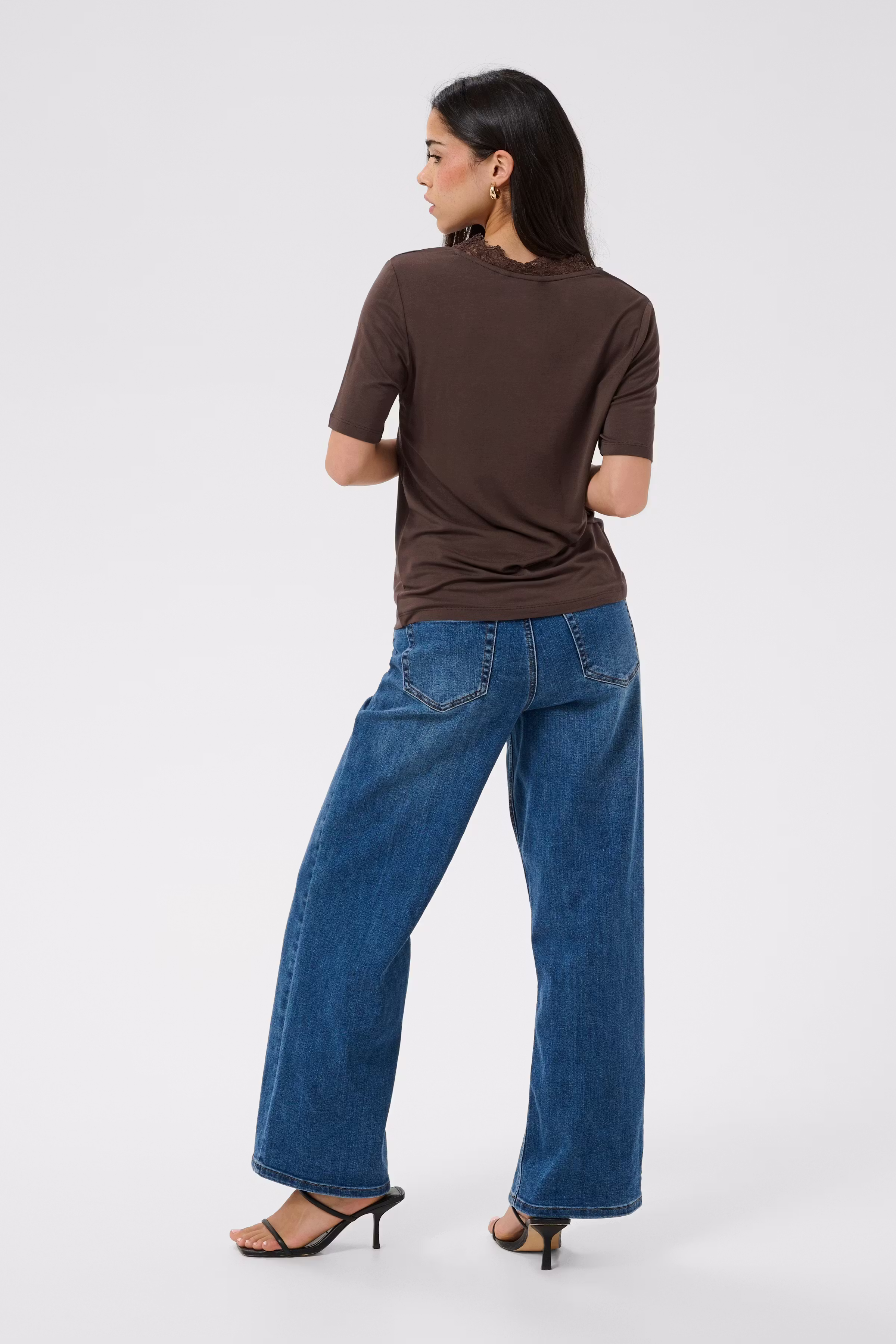 KAcarla T-shirt LOOKBOOK FRONT 10512440-190912