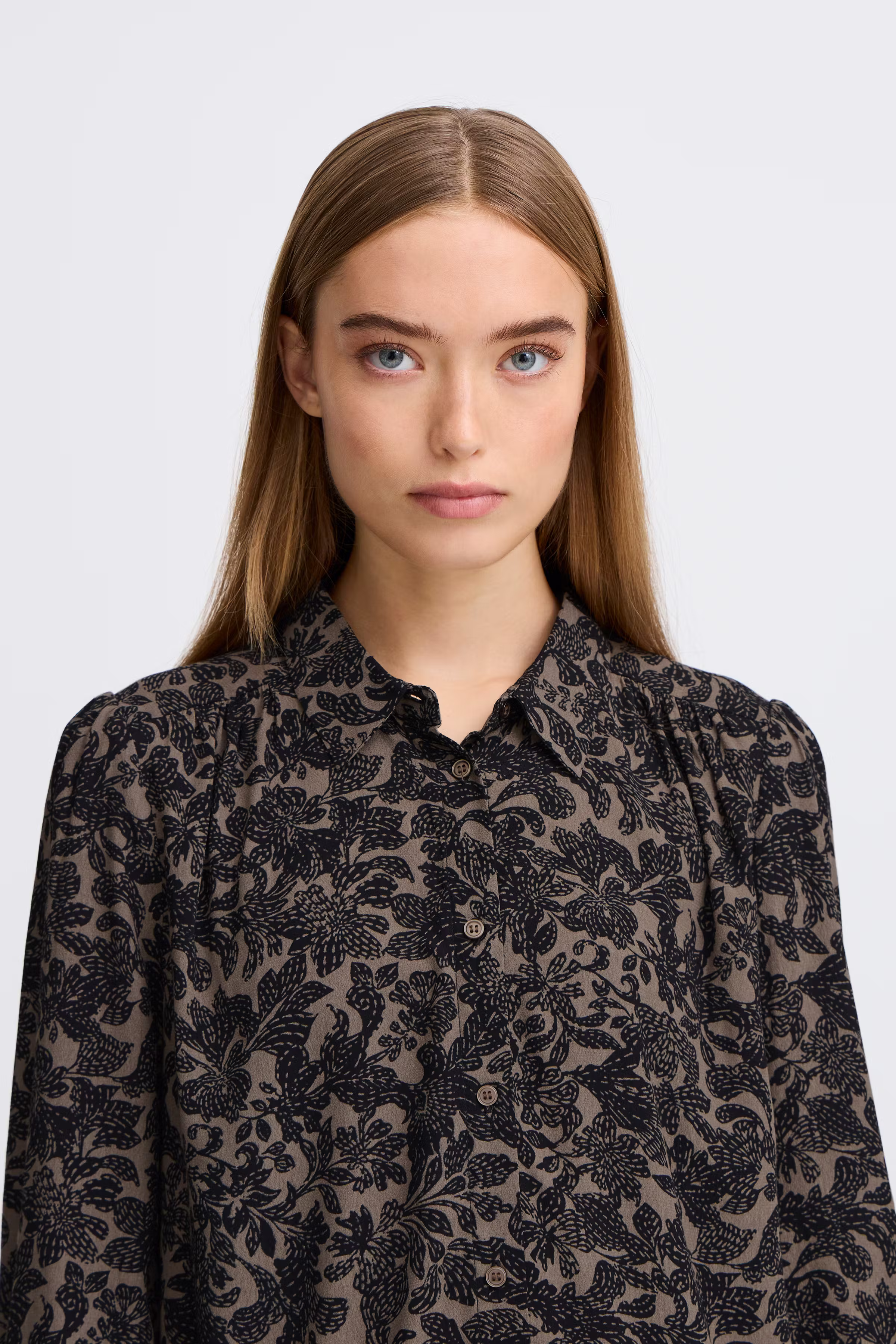 IRNOELLA Shirt LOOKBOOK DETAIL 20121754-203601