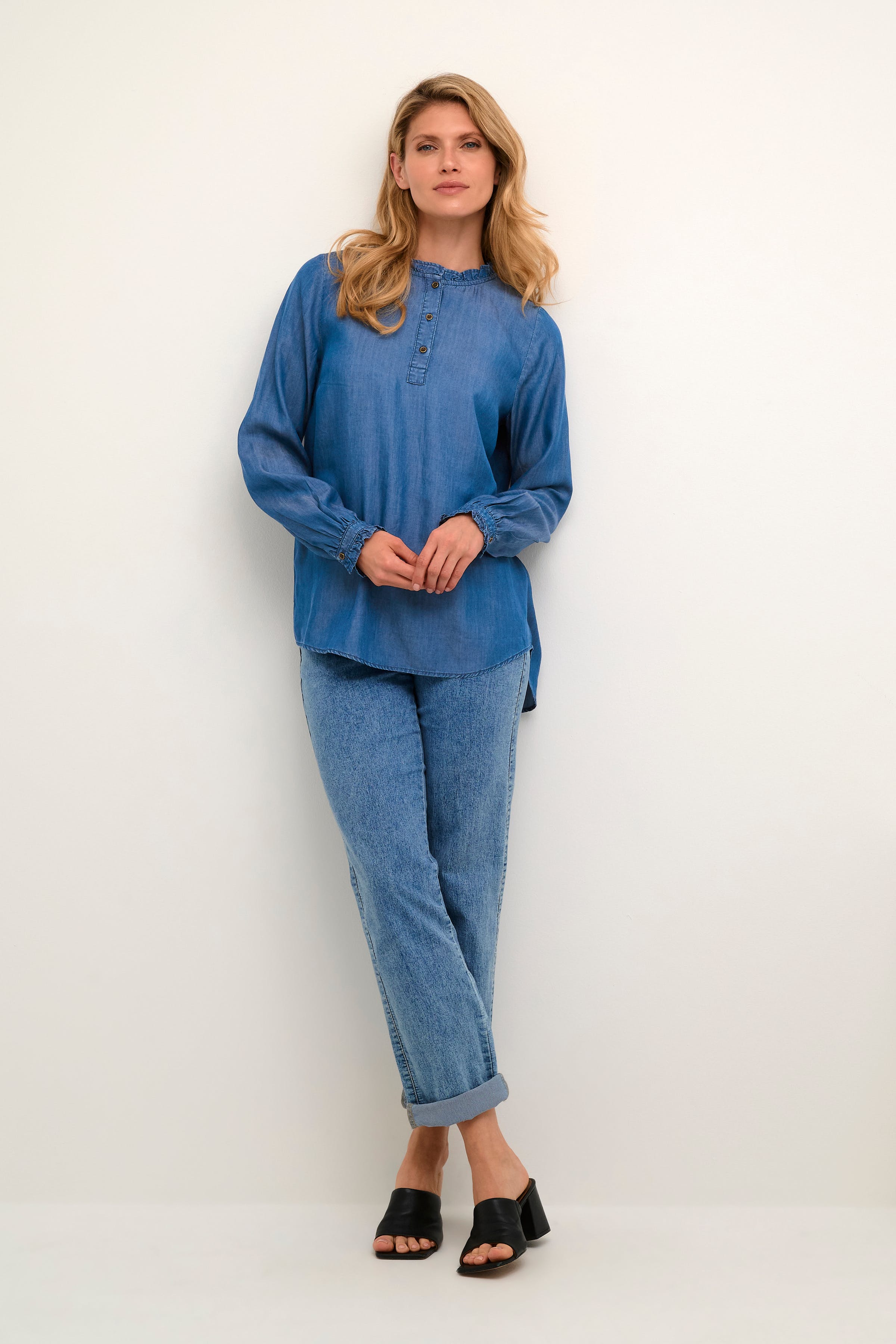 BPeva Bluse LOOKBOOK FRONT 10590520-100166B