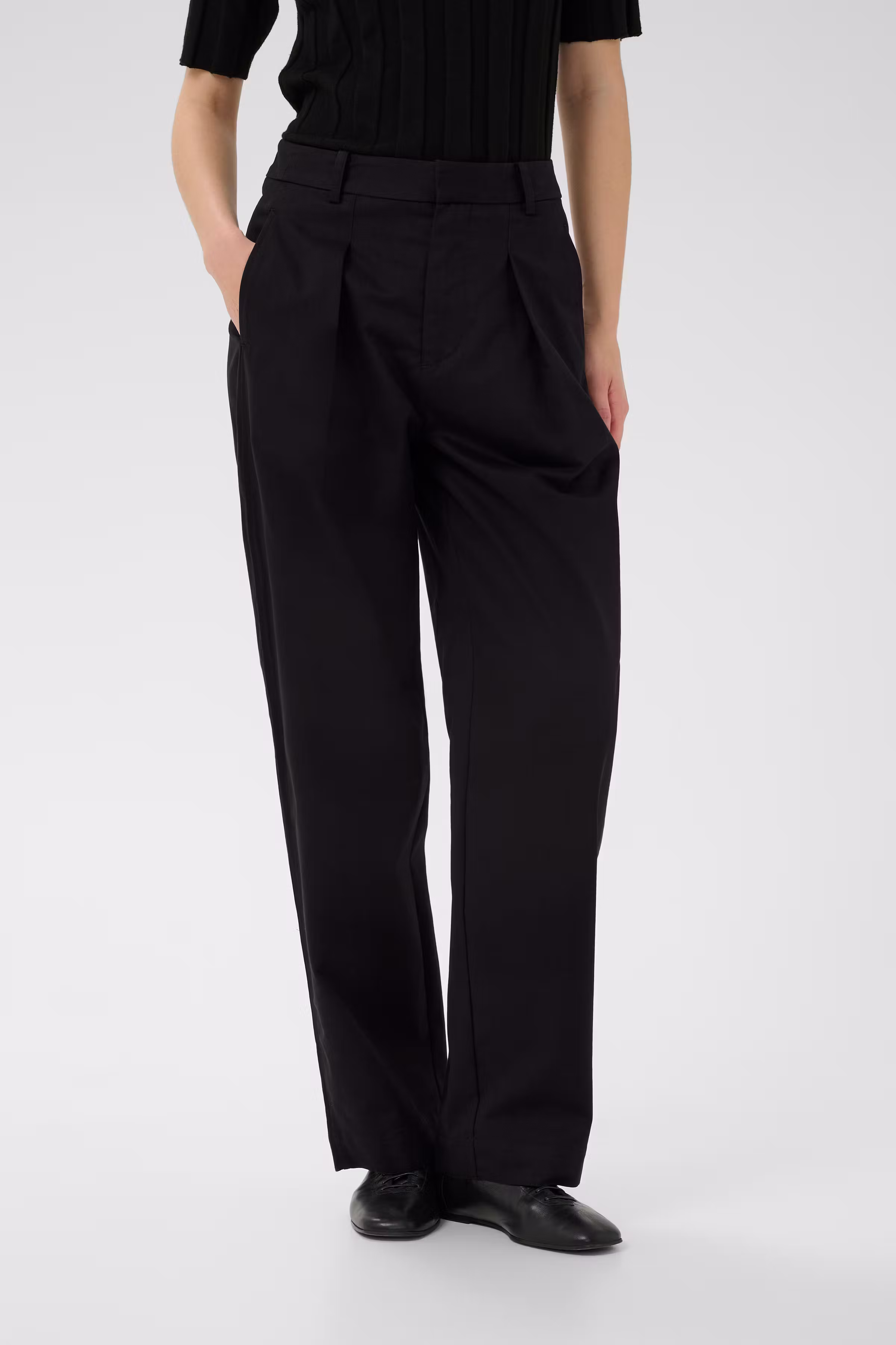 TinikkaIW Barrel Broek LOOKBOOK FRONT 30111163-194008