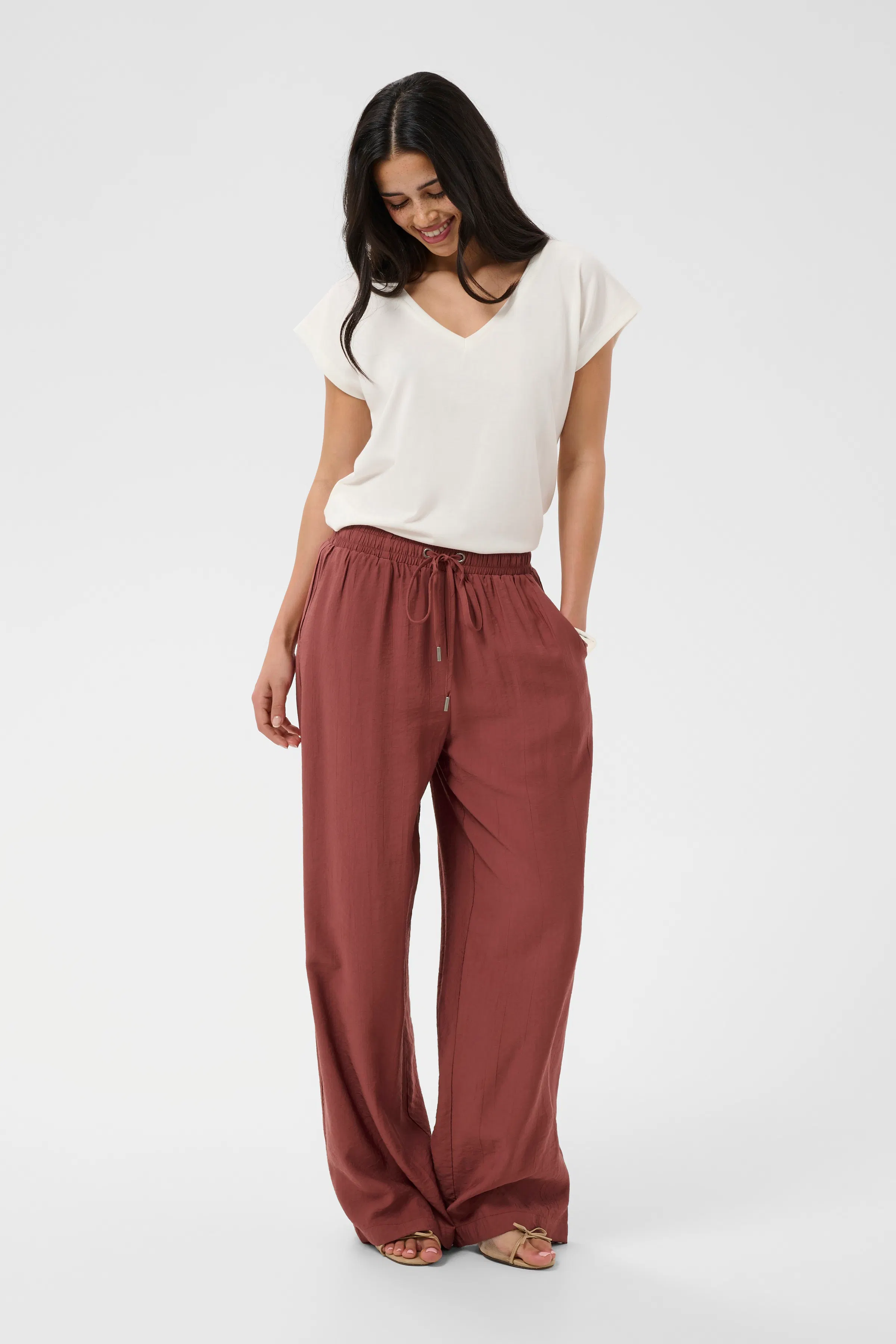 KAemily Broek LOOKBOOK FRONT 10511609-191334