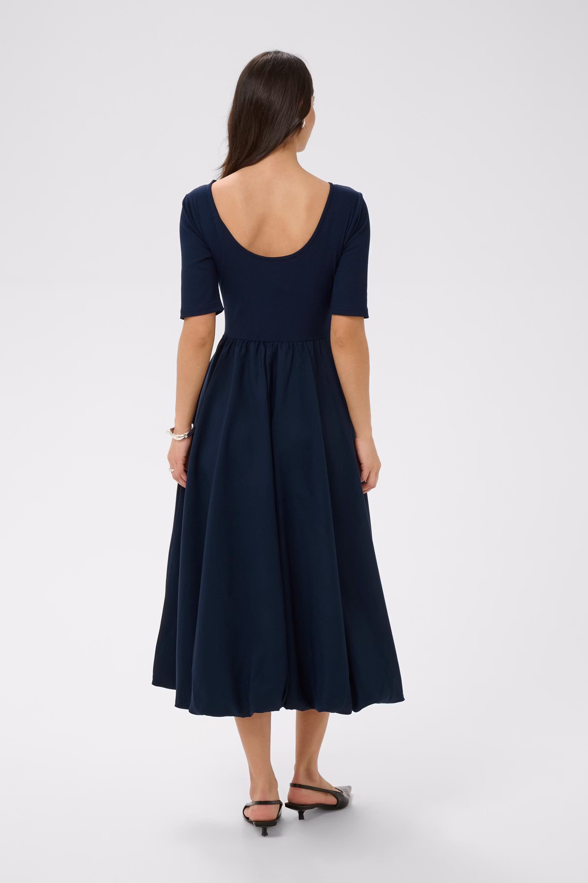 KAkirsten Kjole LOOKBOOK BACK 10511464-194020