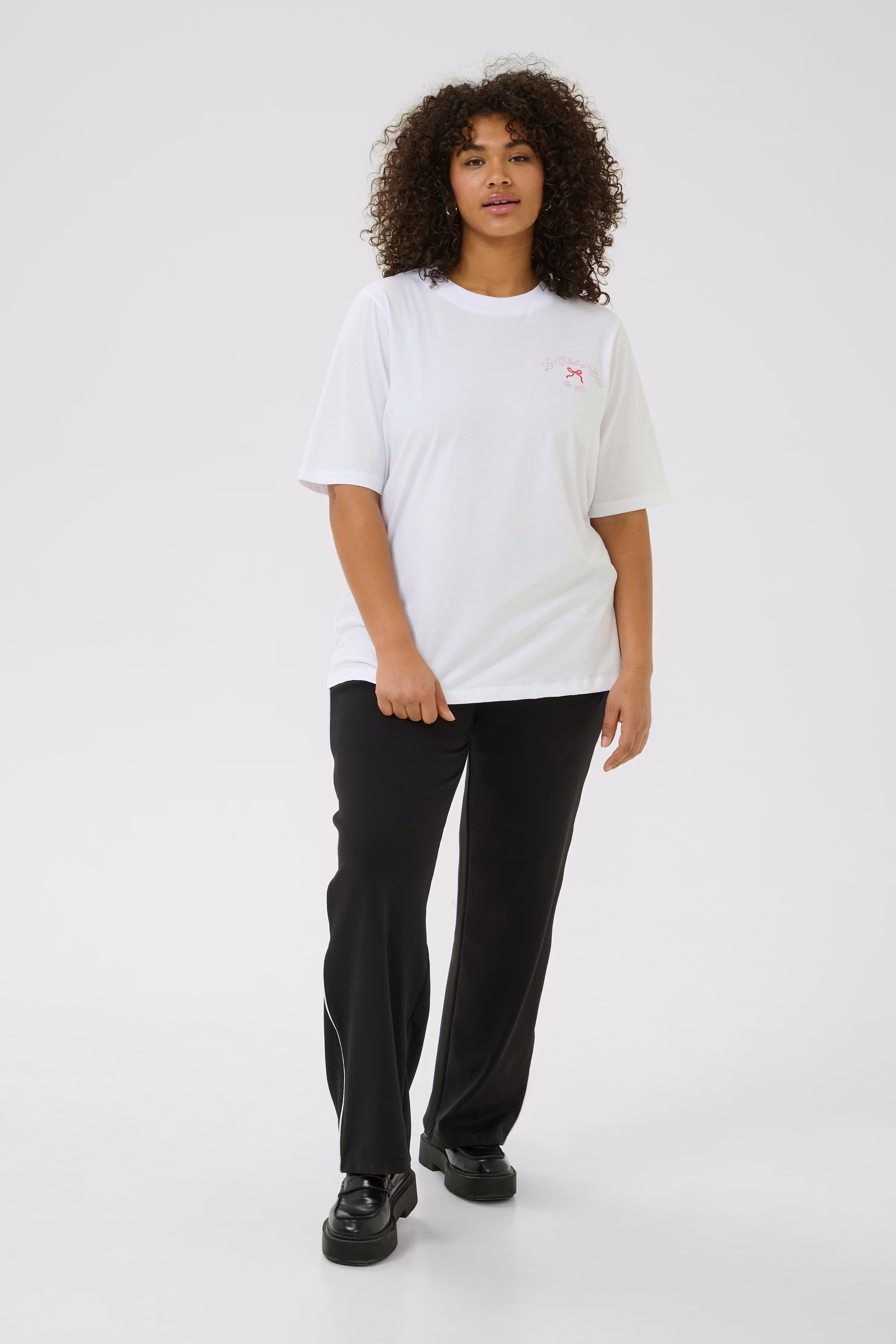 KClenny T-shirt LOOKBOOK FRONT 10583523-110601