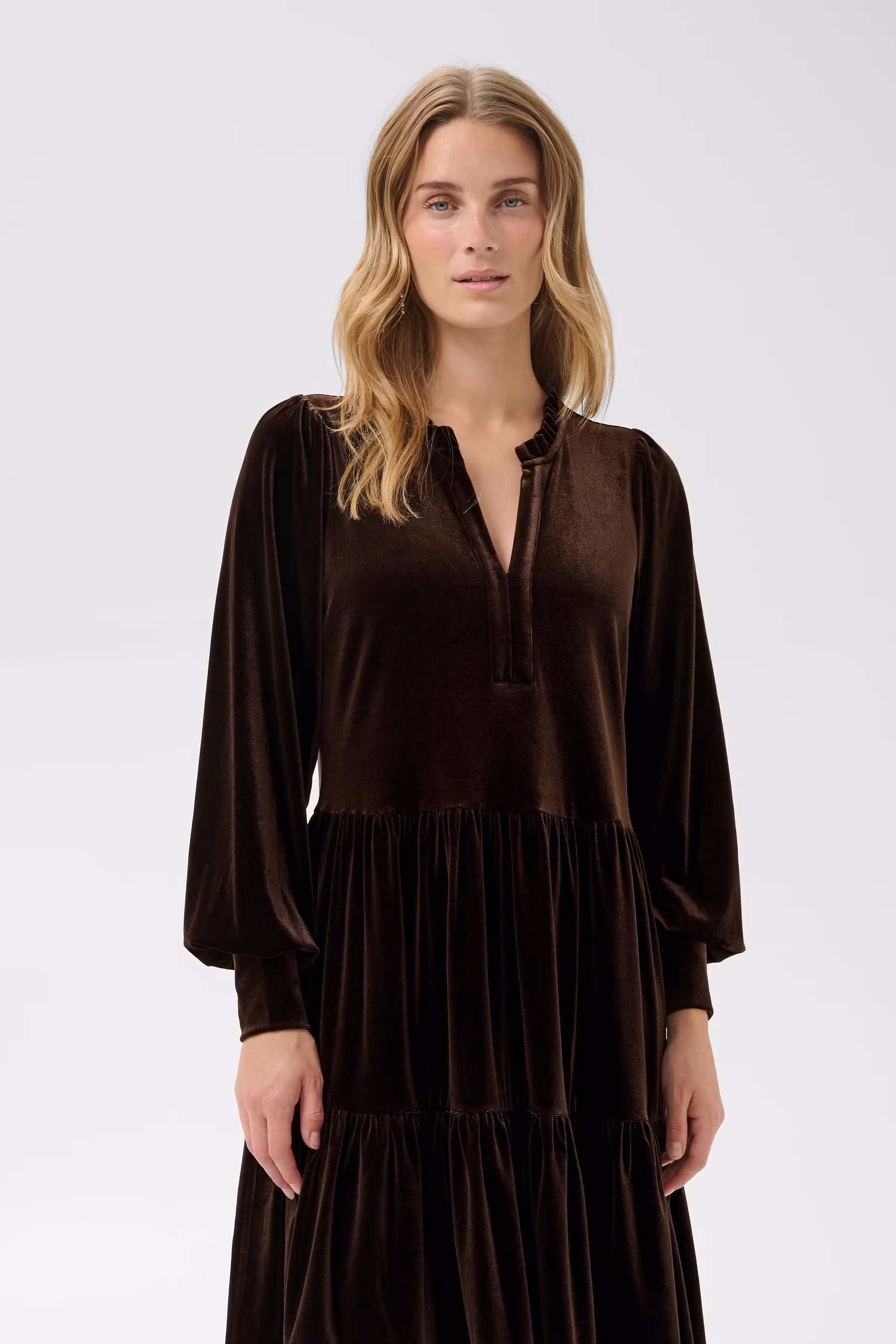 ViggasePW Kjole LOOKBOOK FRONT 30306576-191106