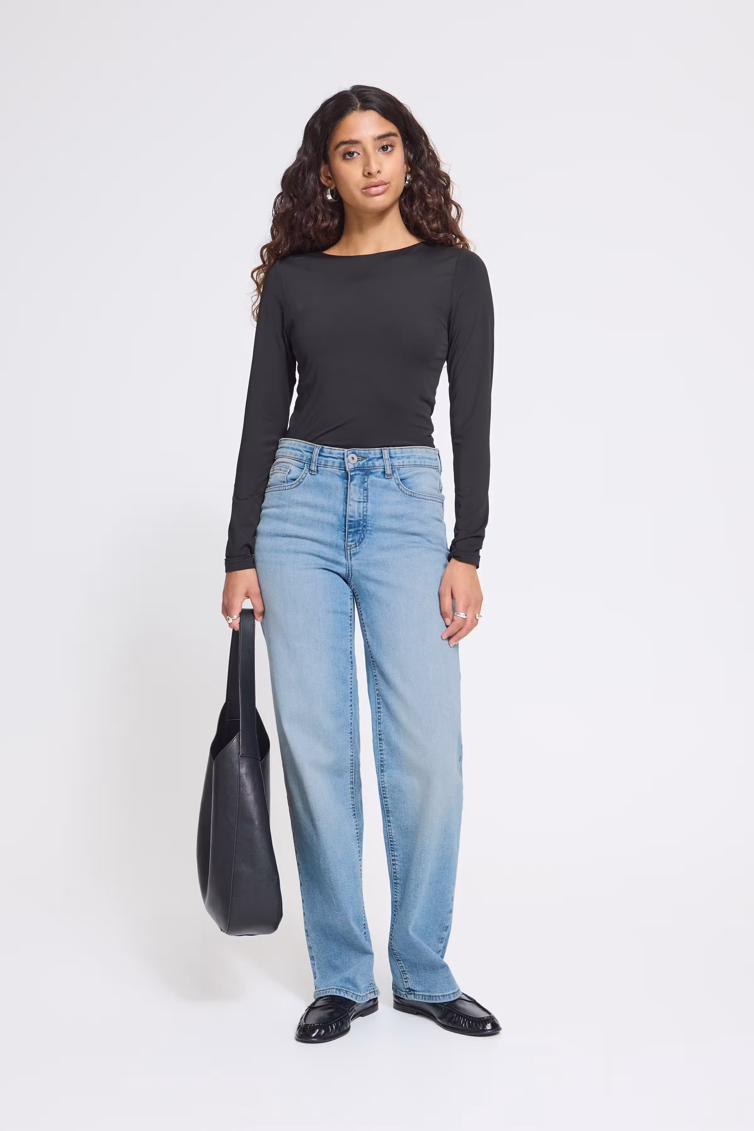 IHTWIGGY STRAIGHT Jeans LOOKBOOK FRONT 20119128-19044
