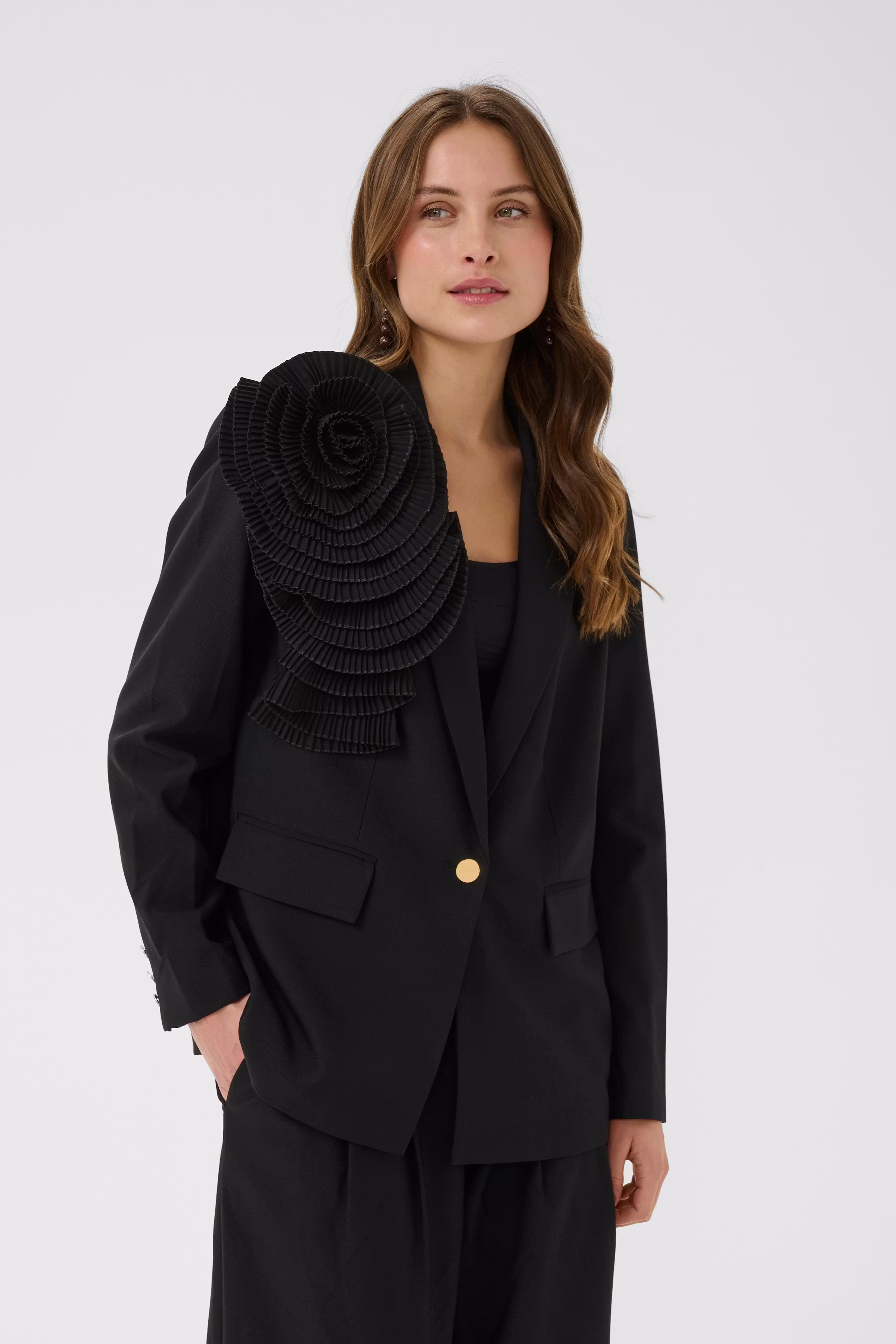 CUyala Blazer LOOKBOOK FRONT 50112900-500012