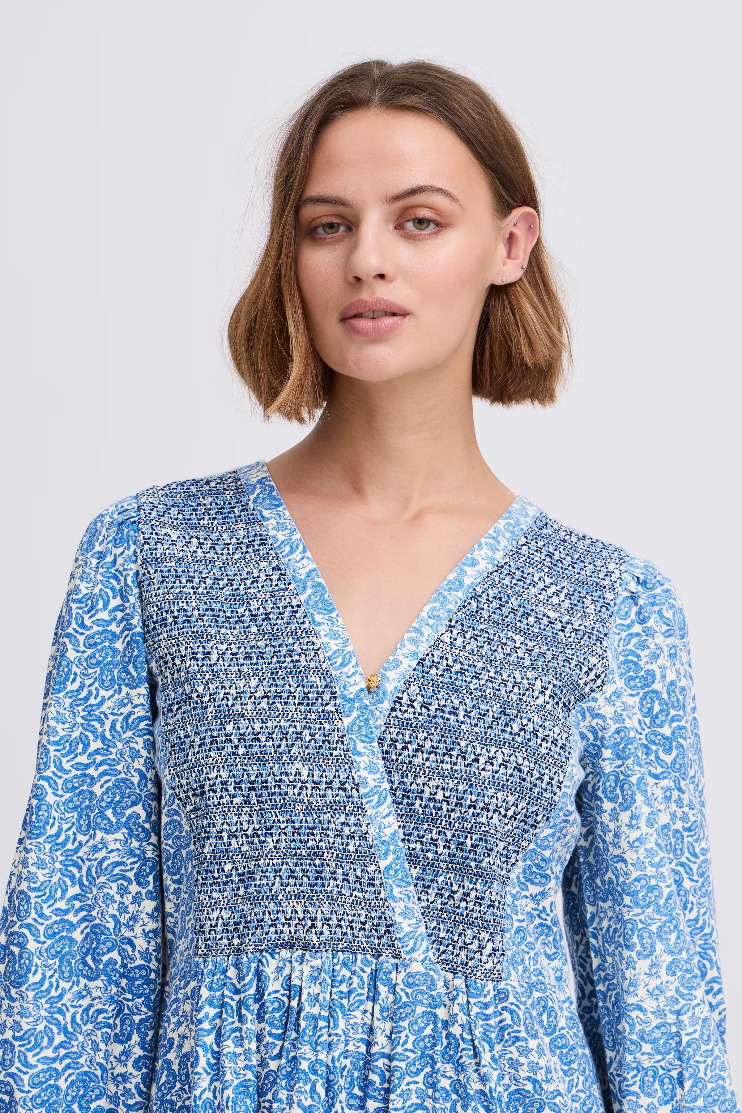 IRNOIE Kjole LOOKBOOK DETAIL 20122304-194056