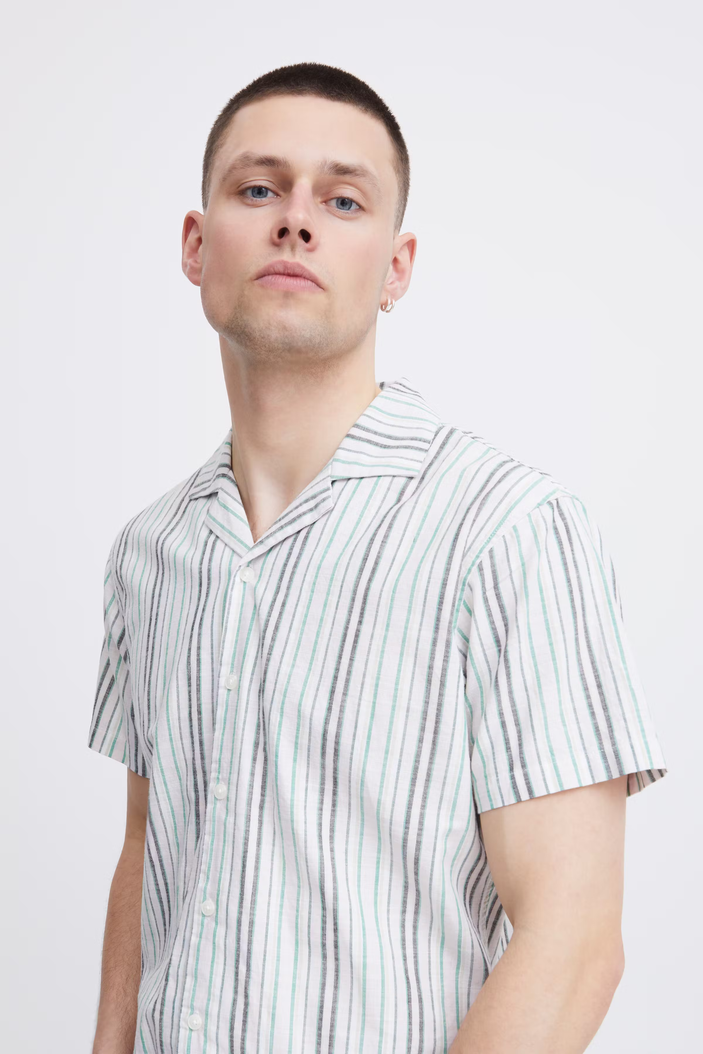 Kortärmad skjorta LOOKBOOK DETAIL 20716755-110602